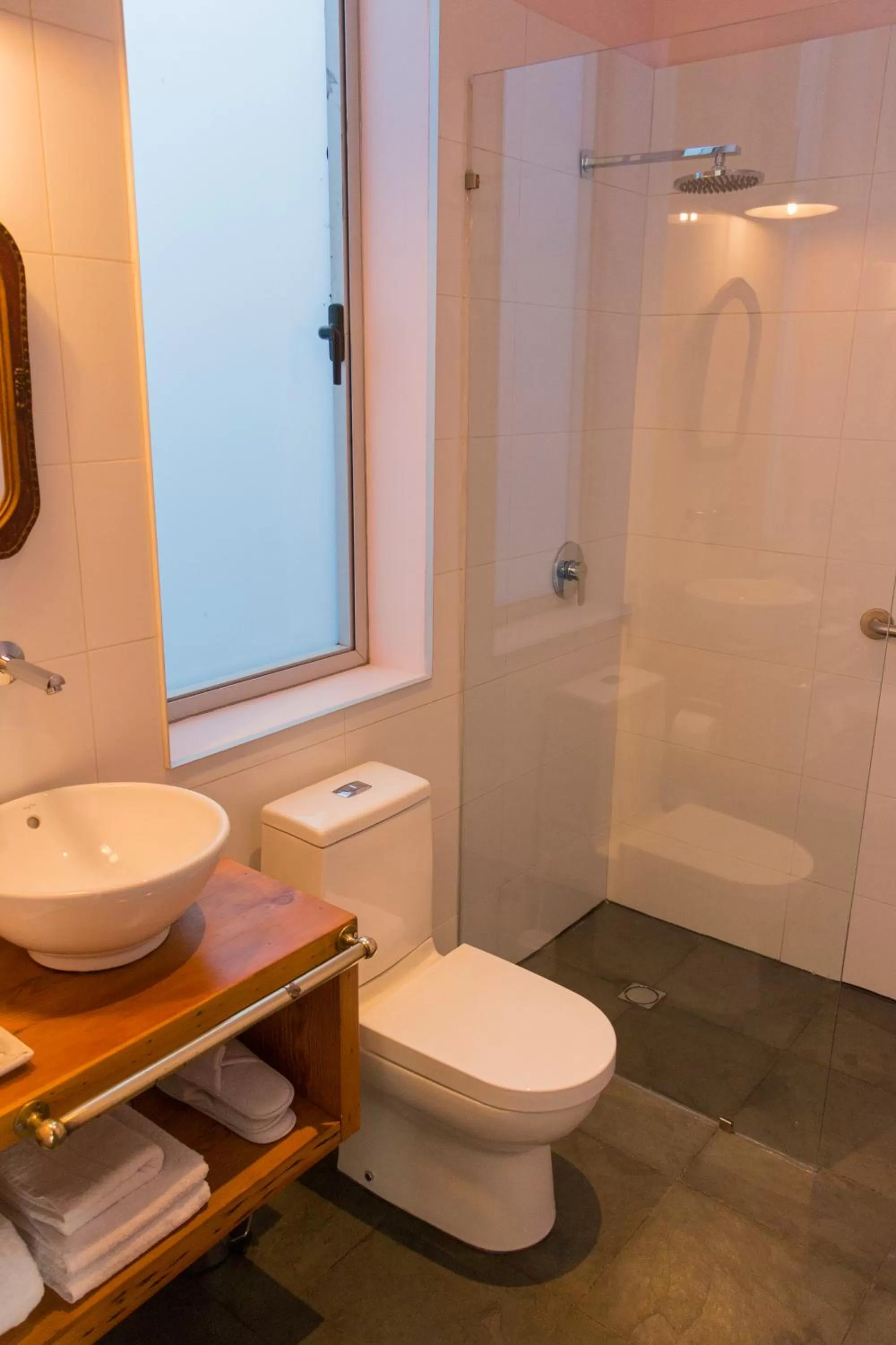 Bathroom in Augusta Hotel