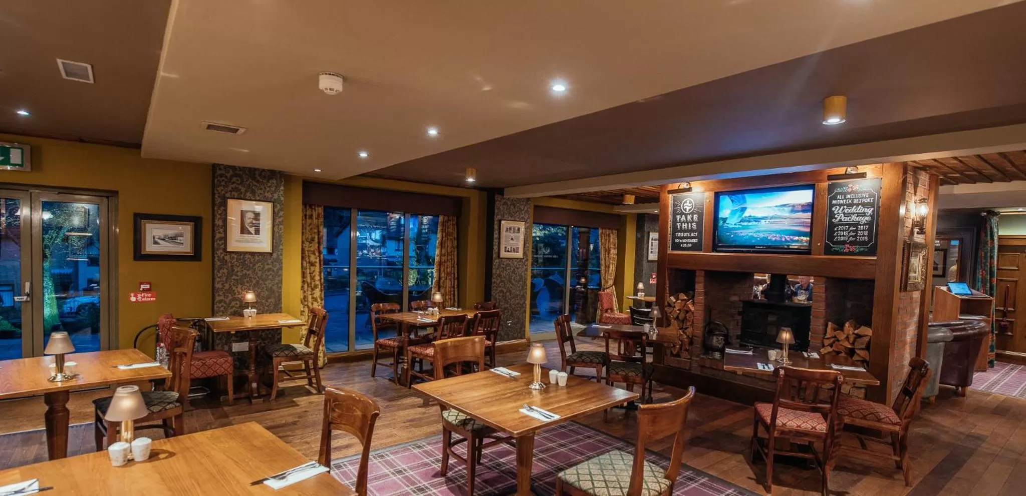 Restaurant/places to eat in Lynnhurst Hotel