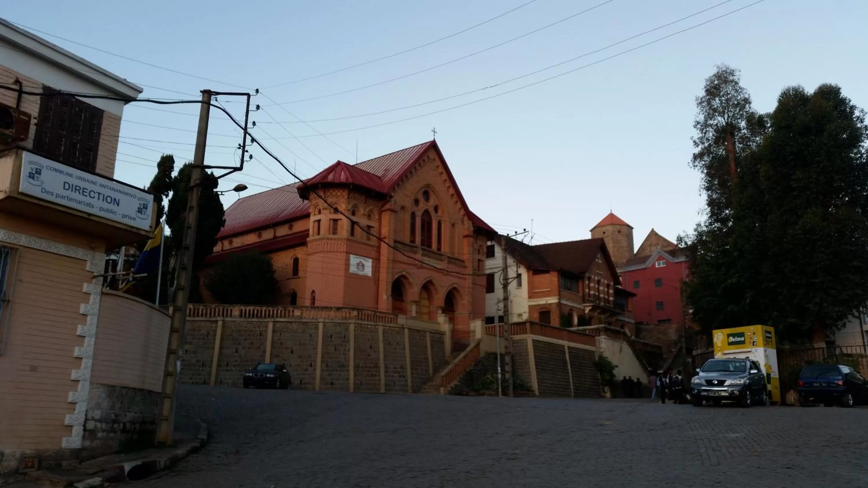 Nearby landmark, Neighborhood in Relais De La Haute Ville Tana