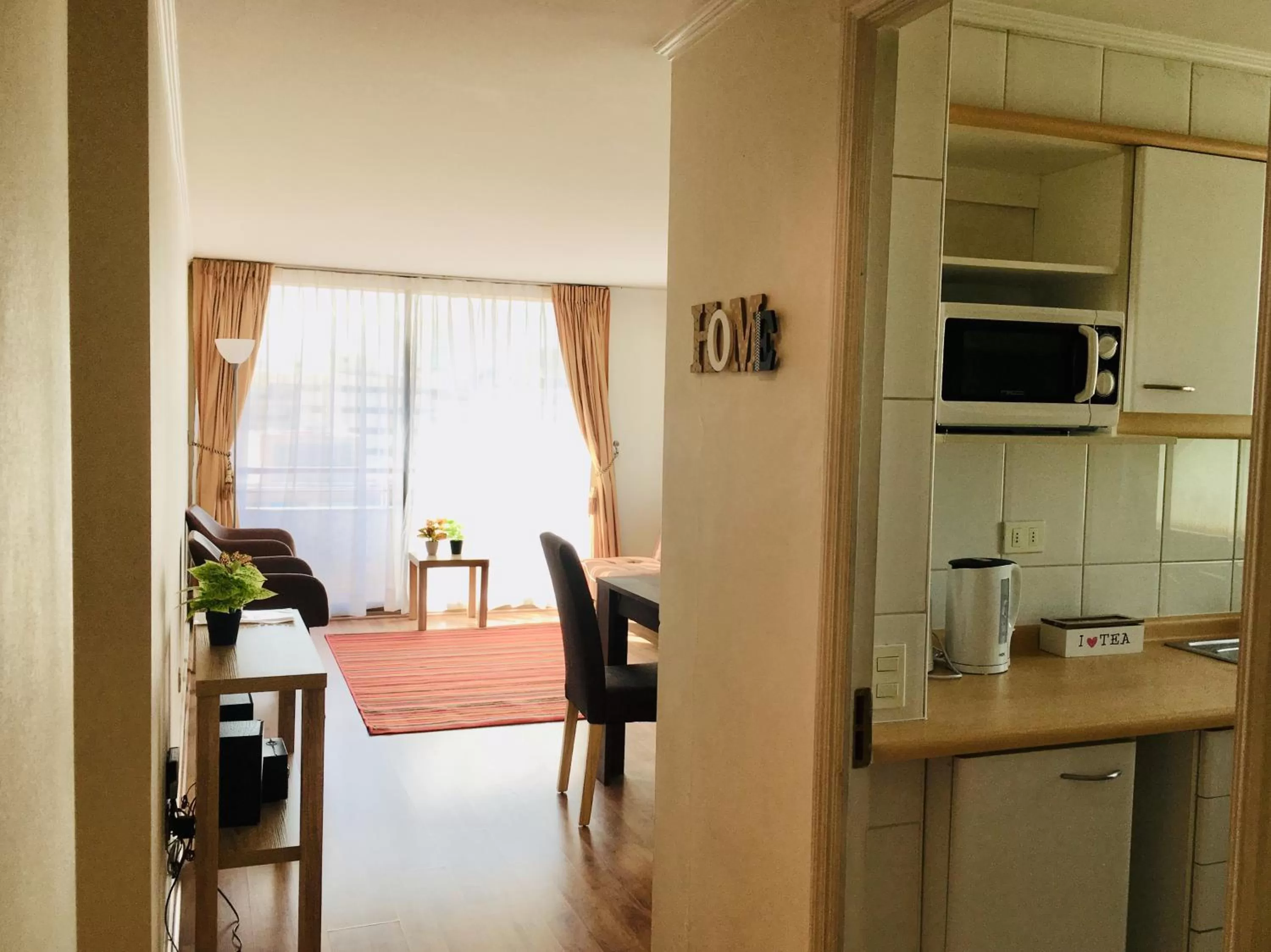 Communal lounge/ TV room, Dining Area in Aconcagua Apartments