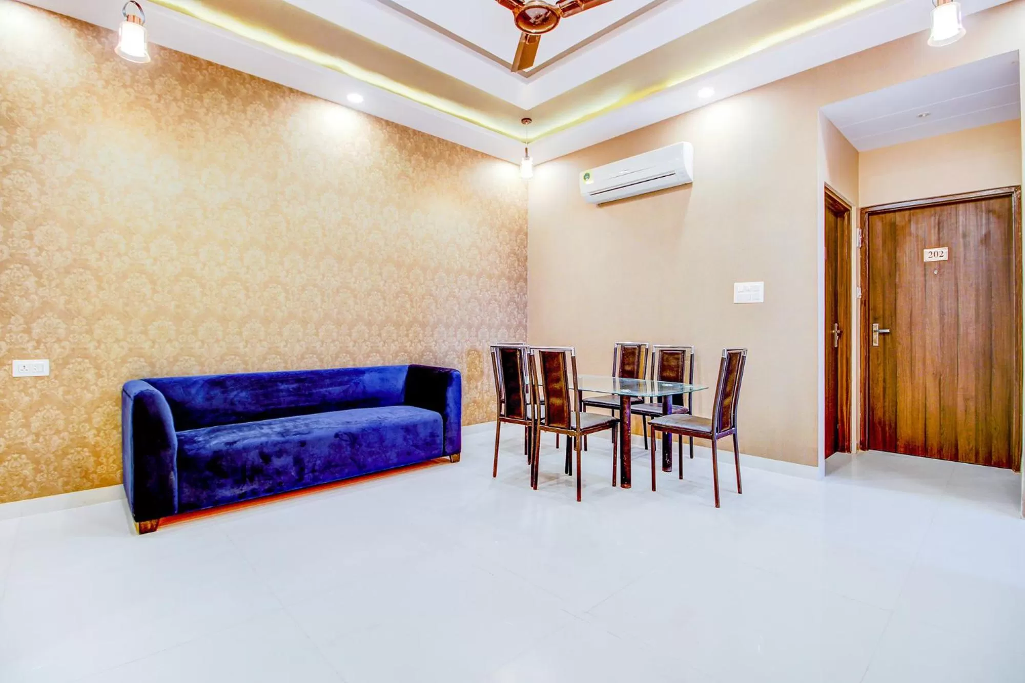 Seating area in FabHotel 7th Crossing Malviya Nagar