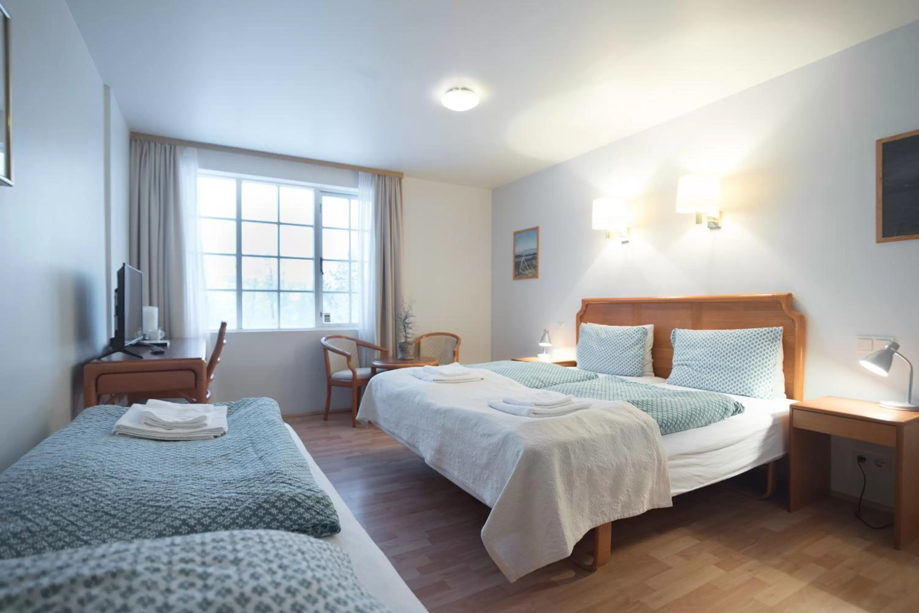 Photo of the whole room, Bed in Hotel Laxnes