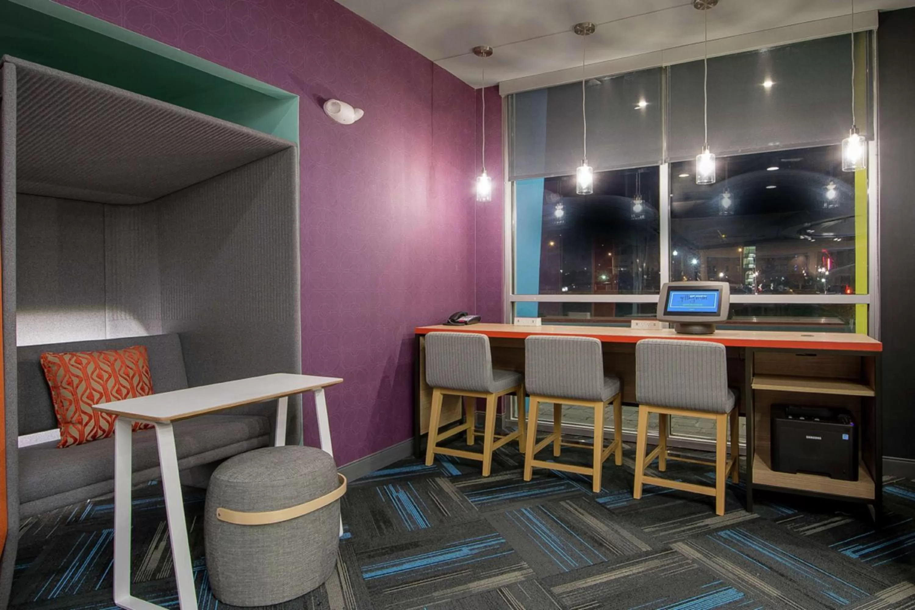 Lobby or reception in Tru by Hilton Lafayette River Ranch