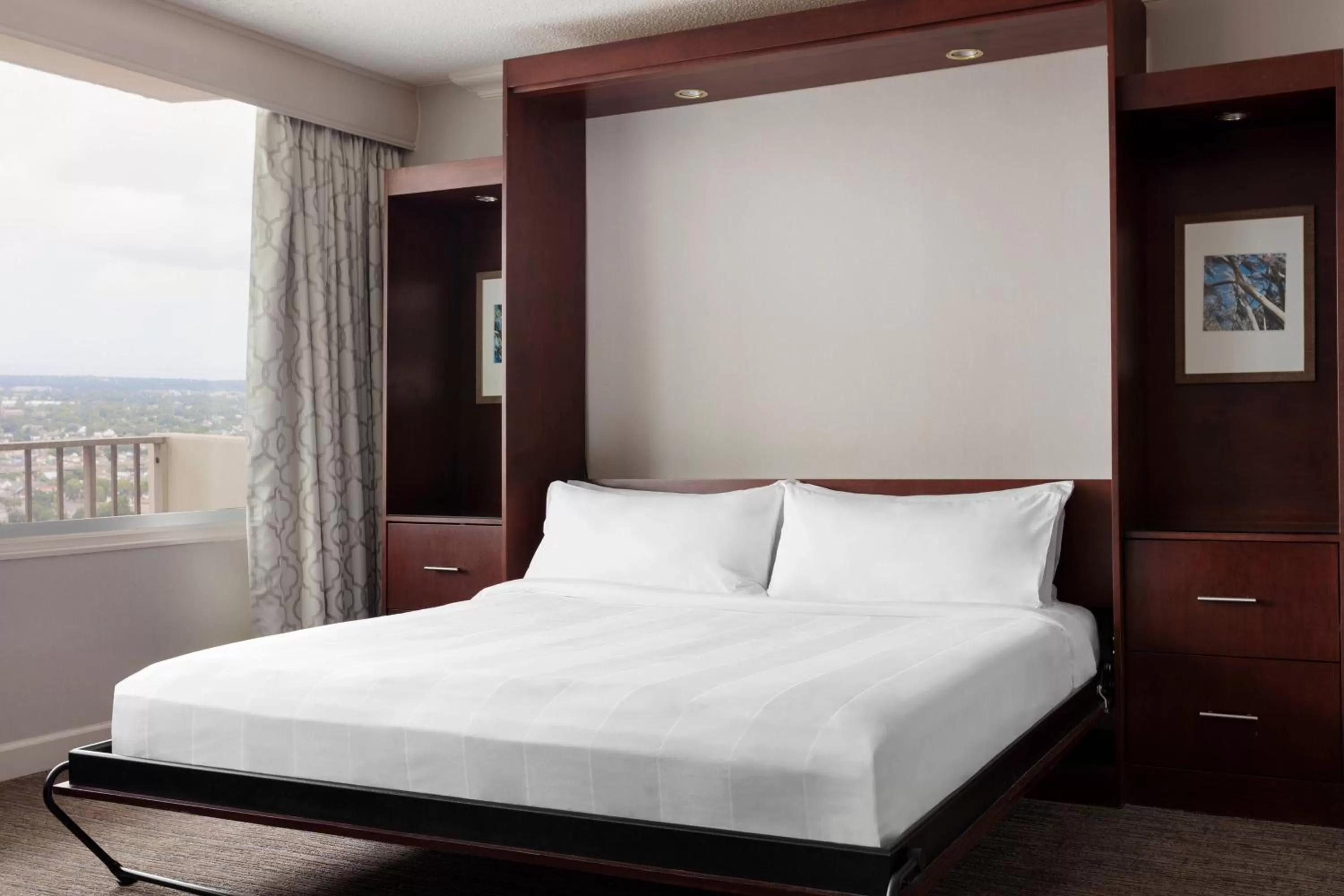 Photo of the whole room, Bed in New Orleans Marriott