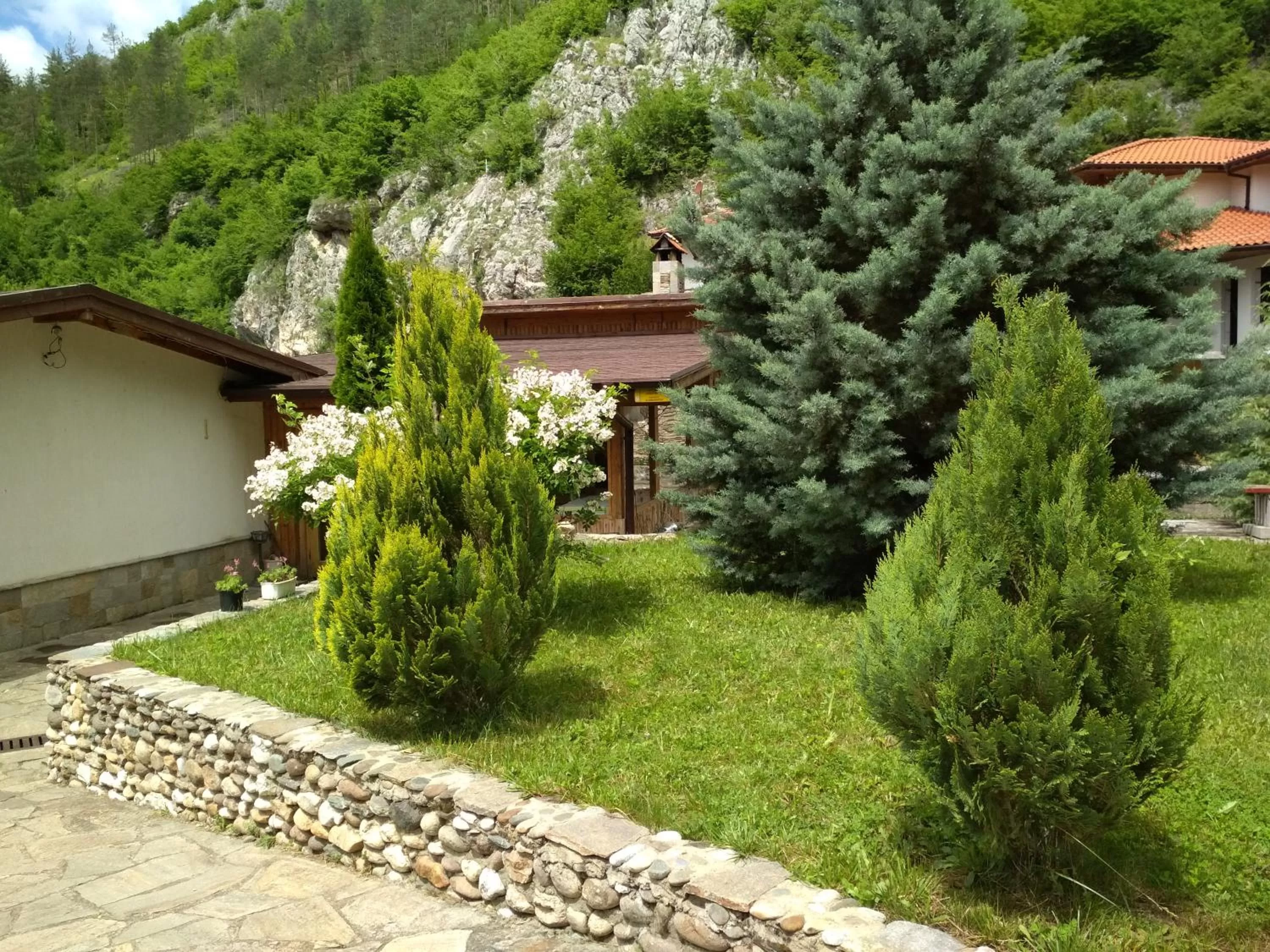 Eco Complex Smilyan