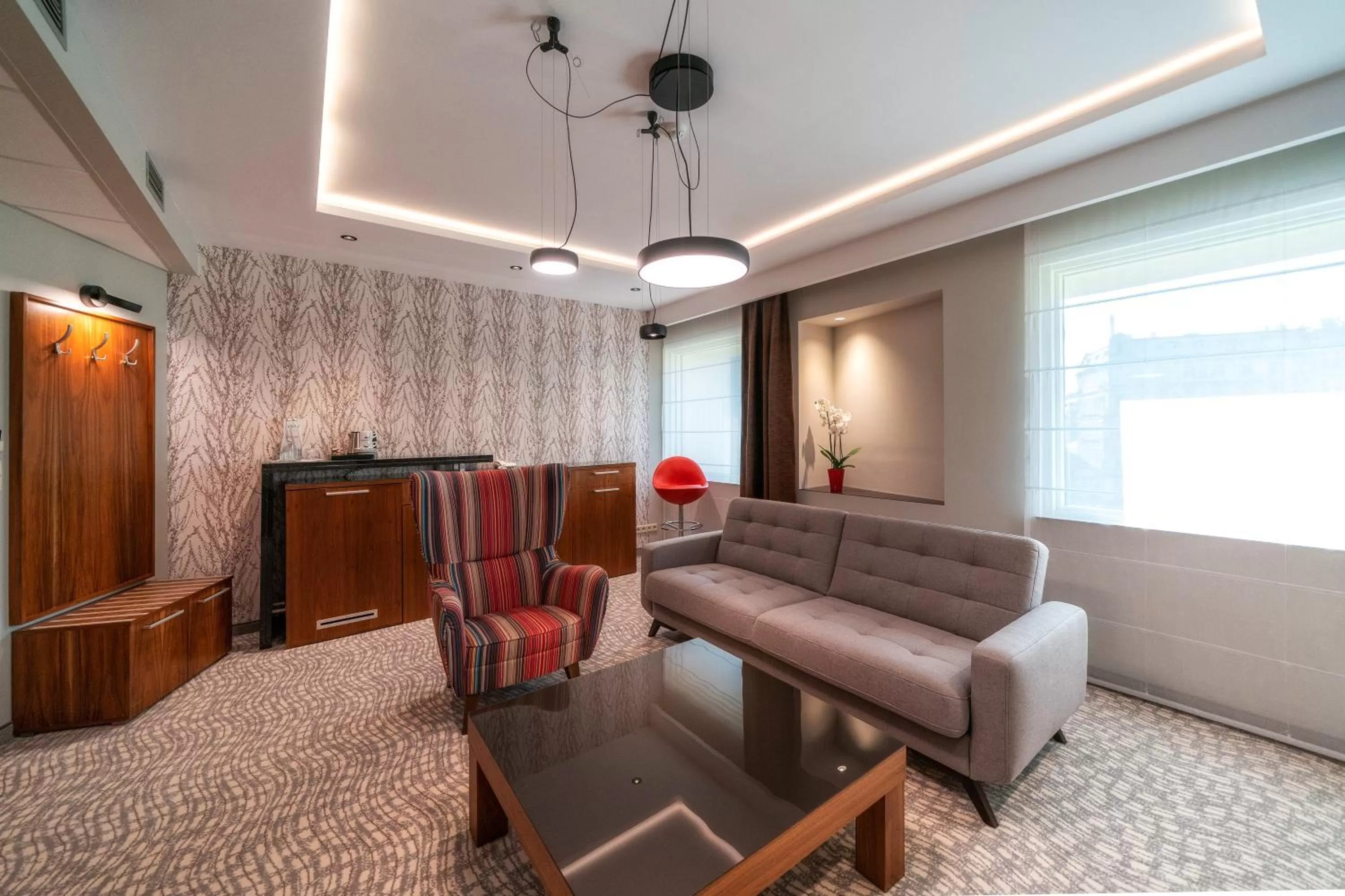 Coffee/tea facilities in HP Park Plaza