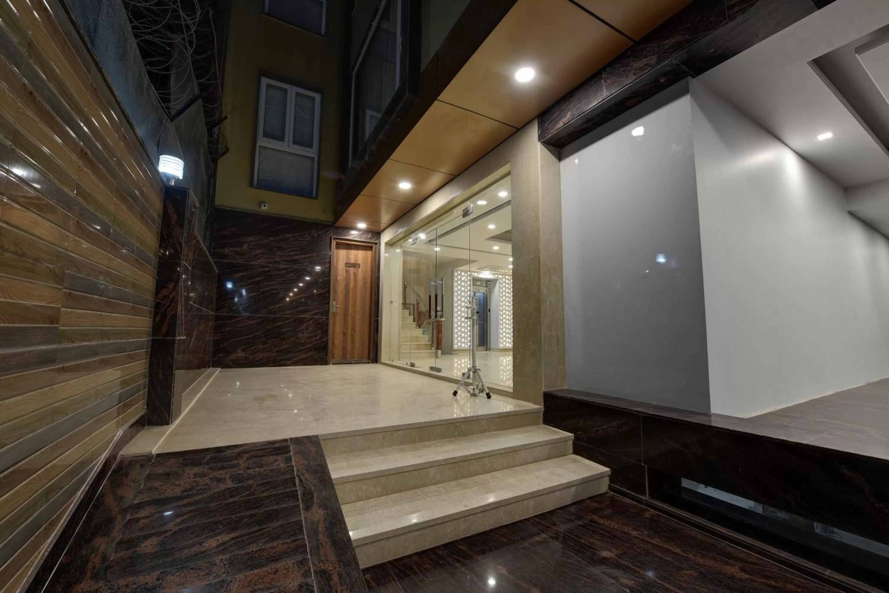 Facade/entrance in GOLDEN TREE