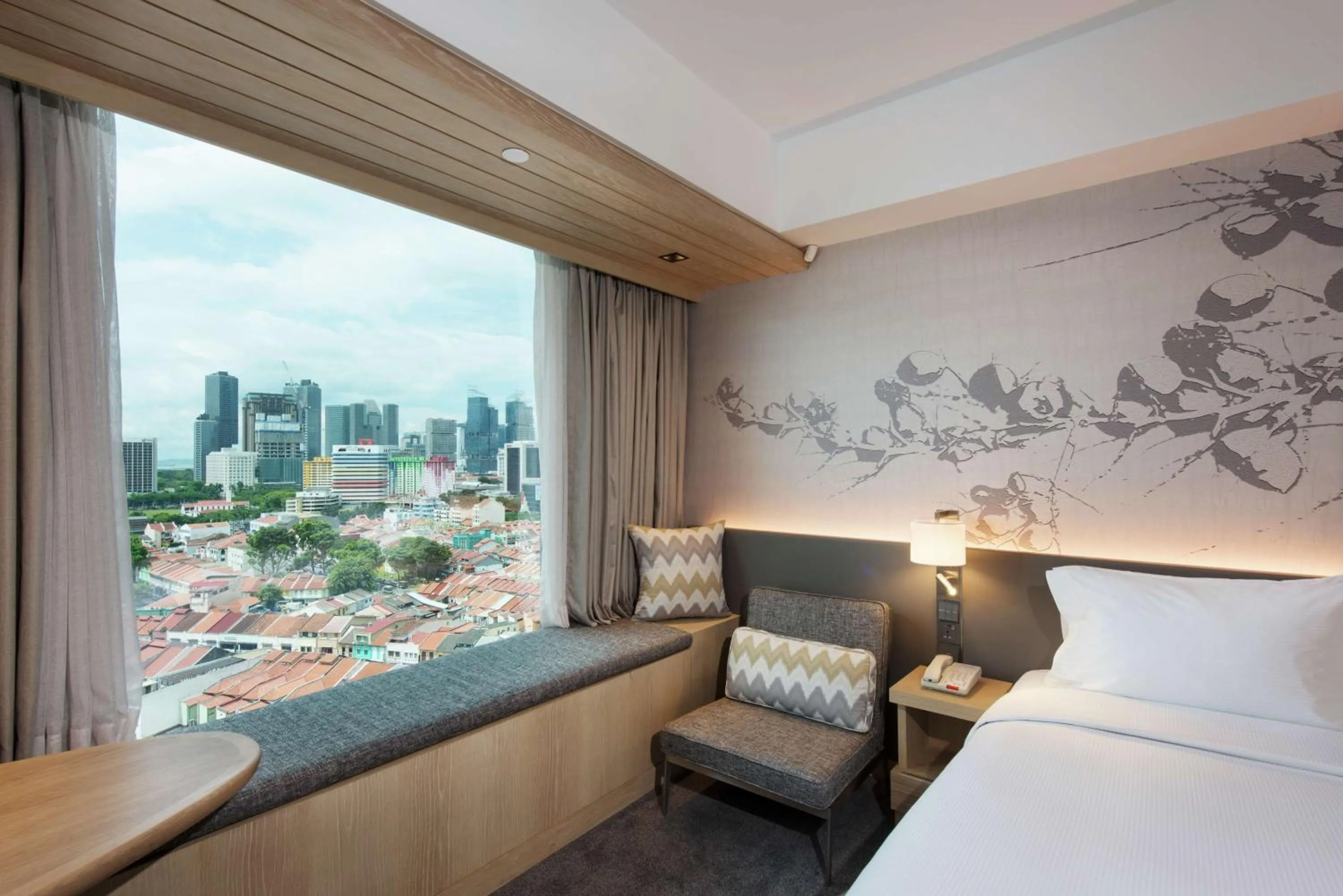 Living room, Bed in Hilton Garden Inn Singapore Serangoon