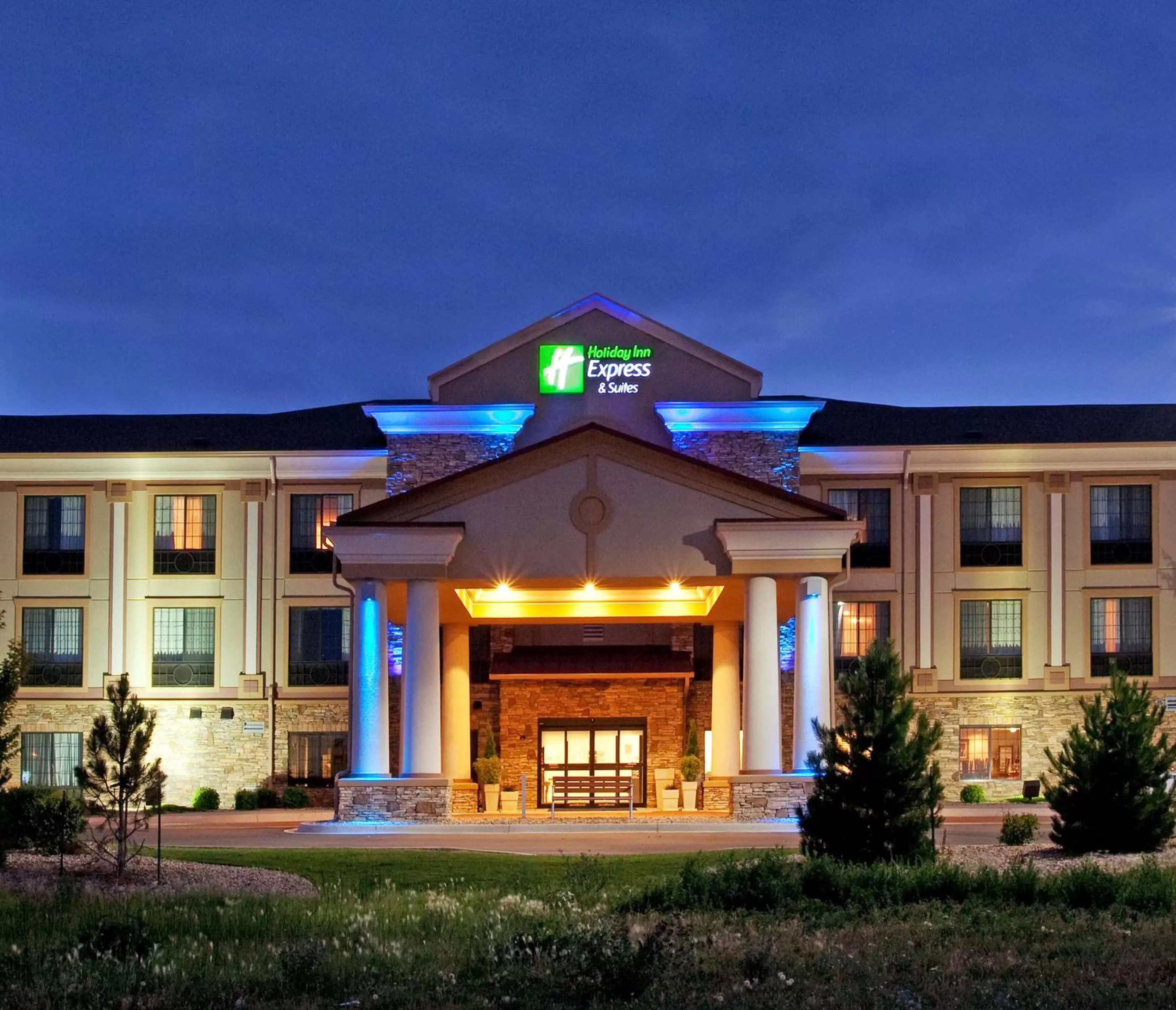 Property building in Holiday Inn Express Hotel & Suites Longmont by IHG