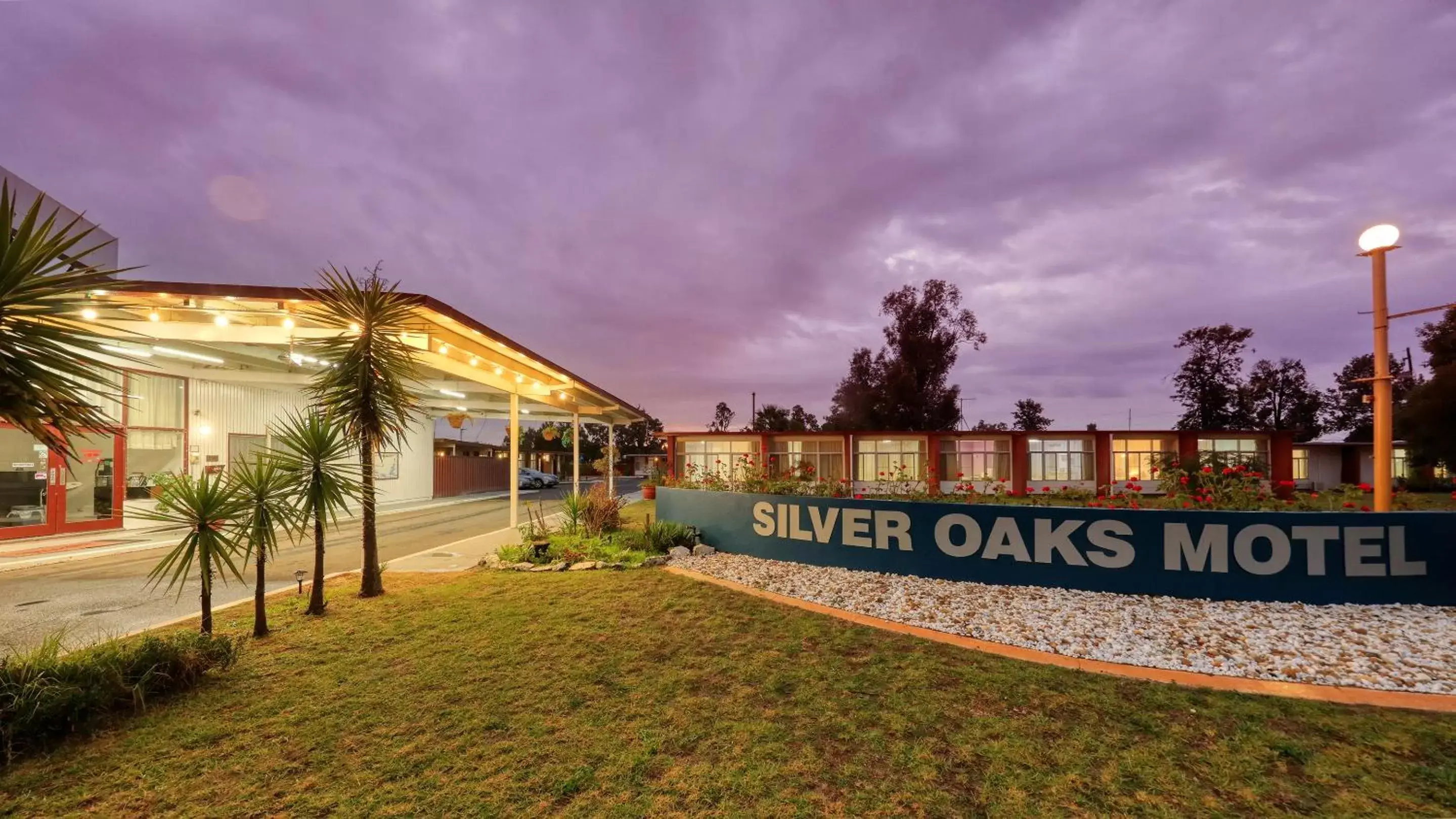 Silver Oaks Motel Silver Oaks Motel