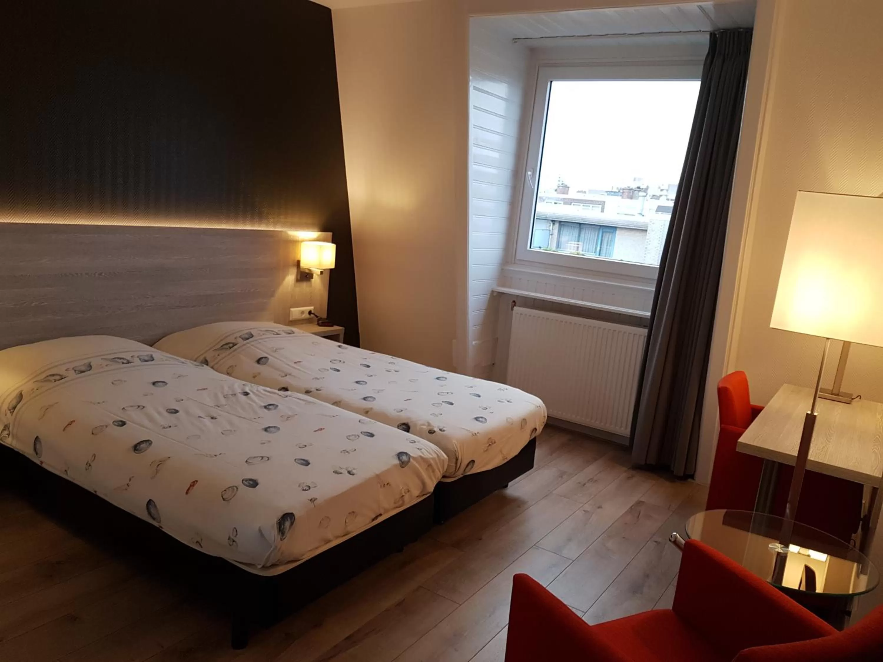 Photo of the whole room, Bed in Hotel Bor Scheveningen