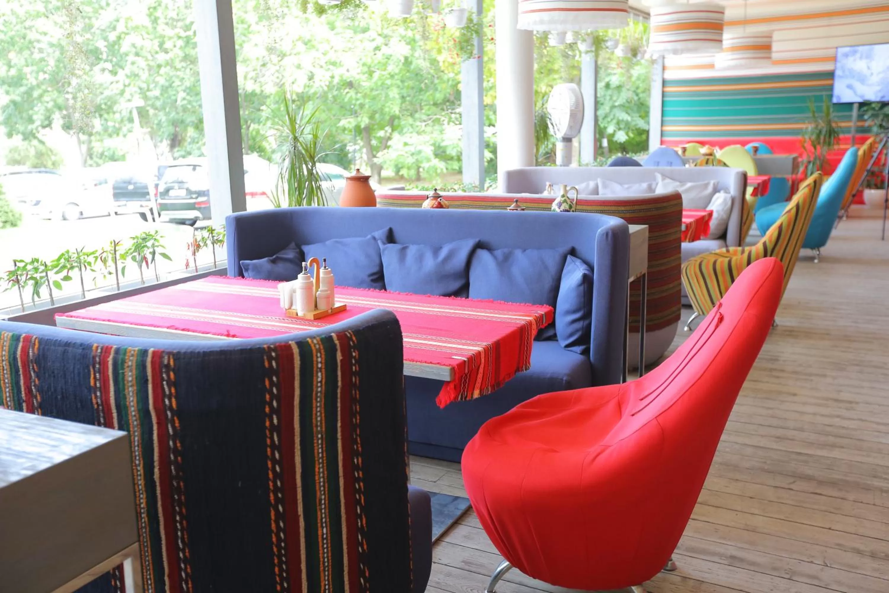 Restaurant/places to eat in Atlantic Garden Resort