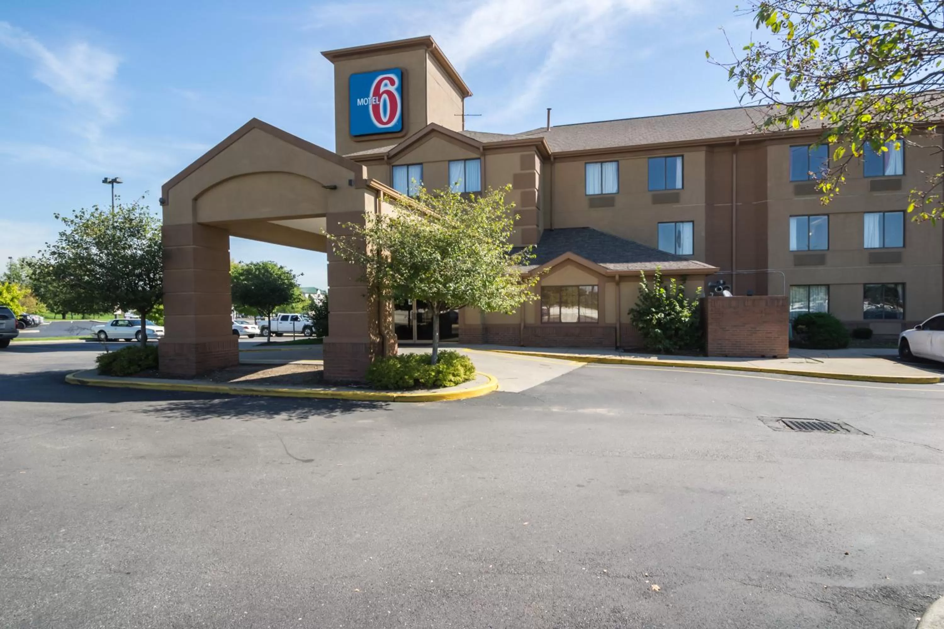 Facade/entrance in Motel 6-Indianapolis, IN - Airport