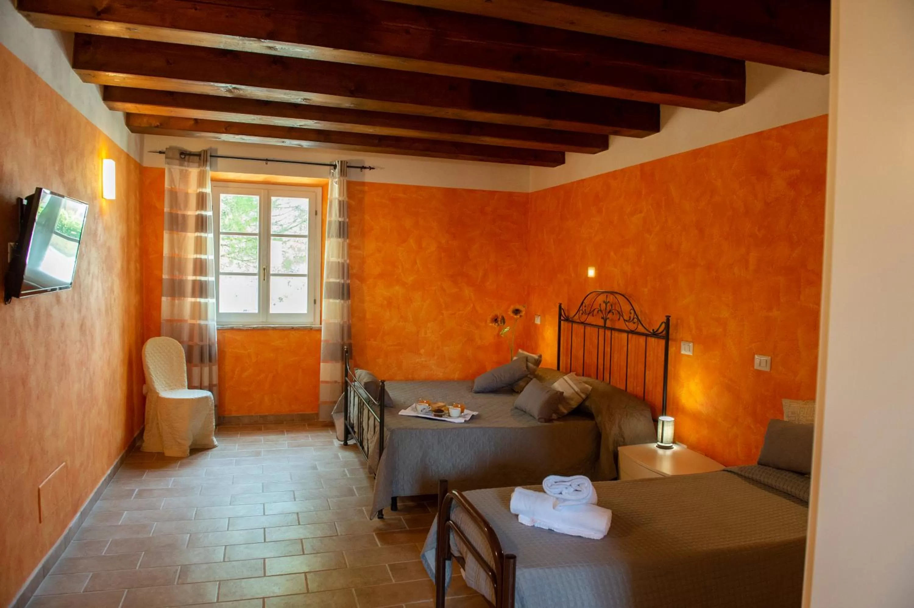 Photo of the whole room, Bed in Tenuta Villa Colle Sereno