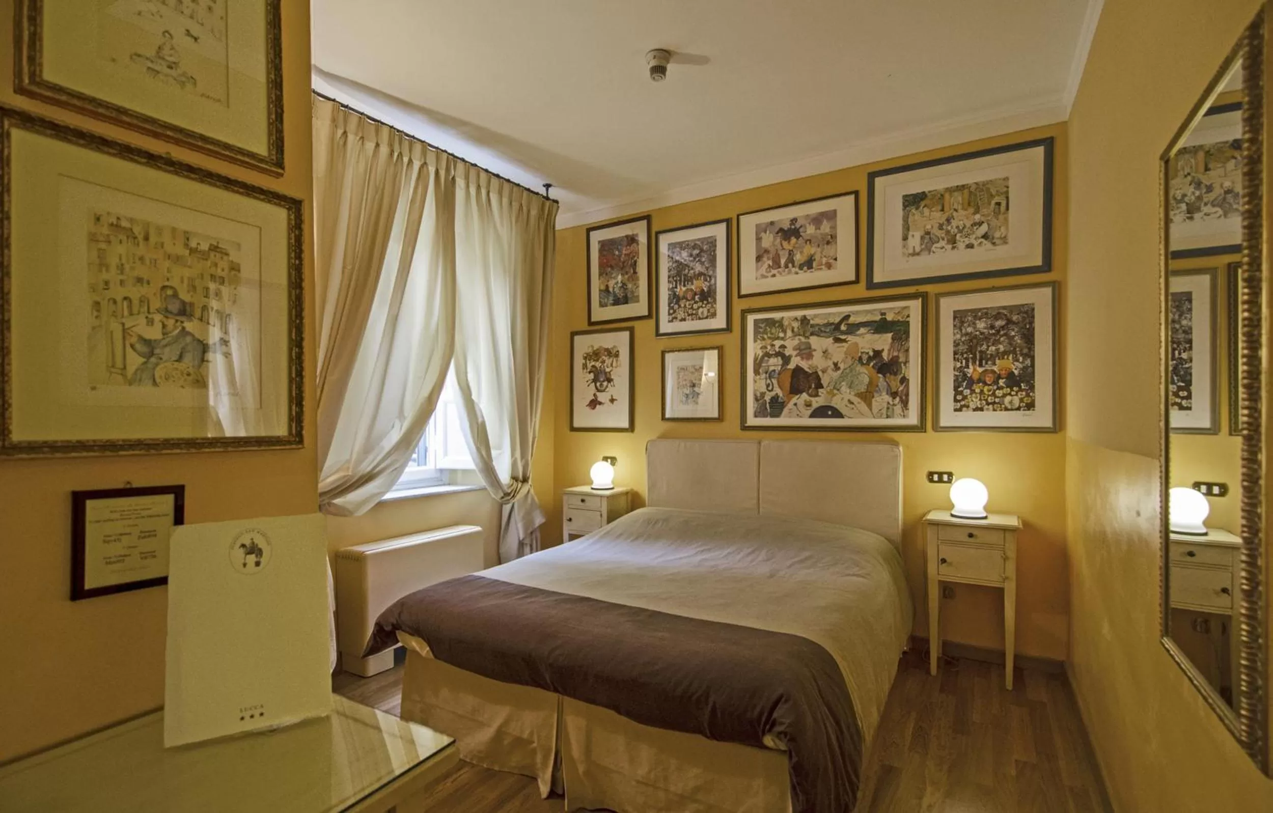 Photo of the whole room, Bed in Albergo San Martino & Depandance