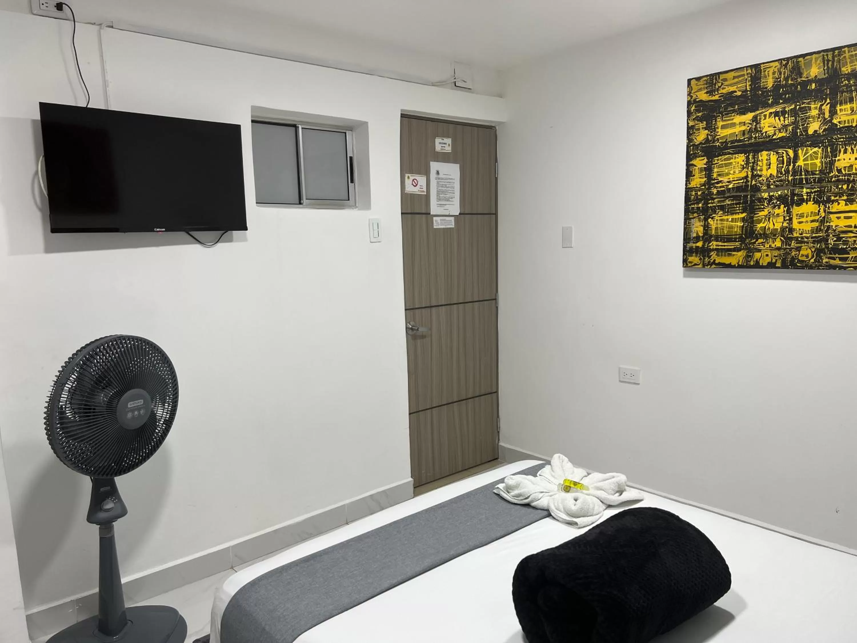 Photo of the whole room, Bed in La Forêt de Café Hotel