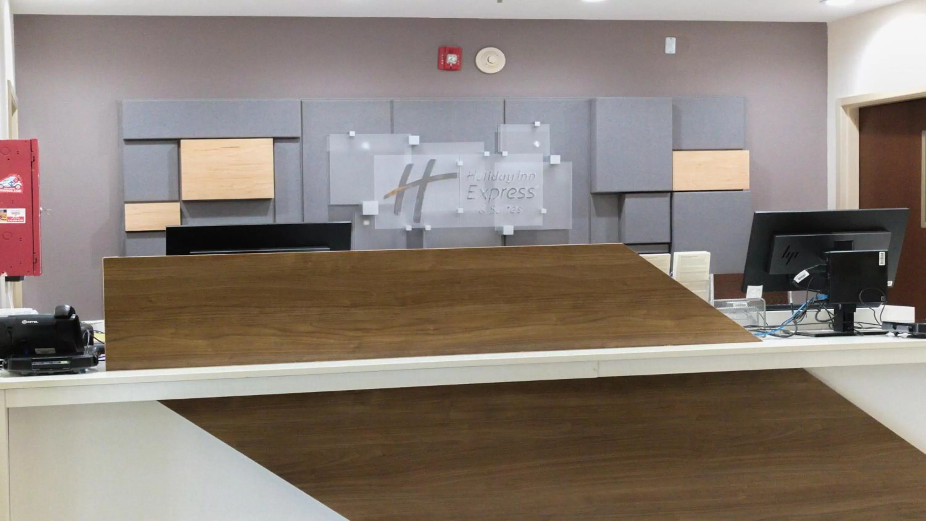 Property building in Holiday Inn Express Hotel & Suites Hope Mills-Fayetteville Airport by IHG