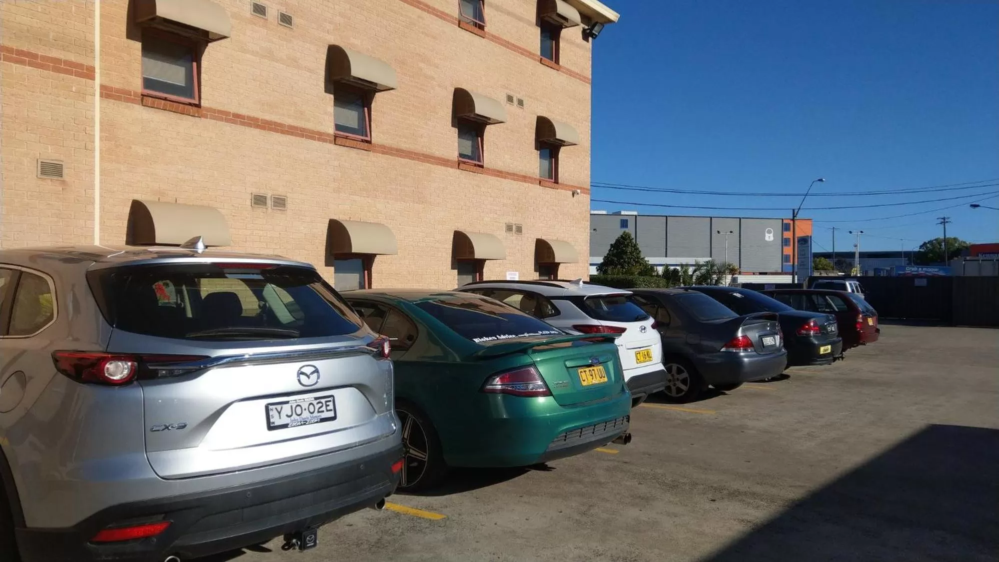 Parking in Arena Hotel (formerly Sleep Express Motel)