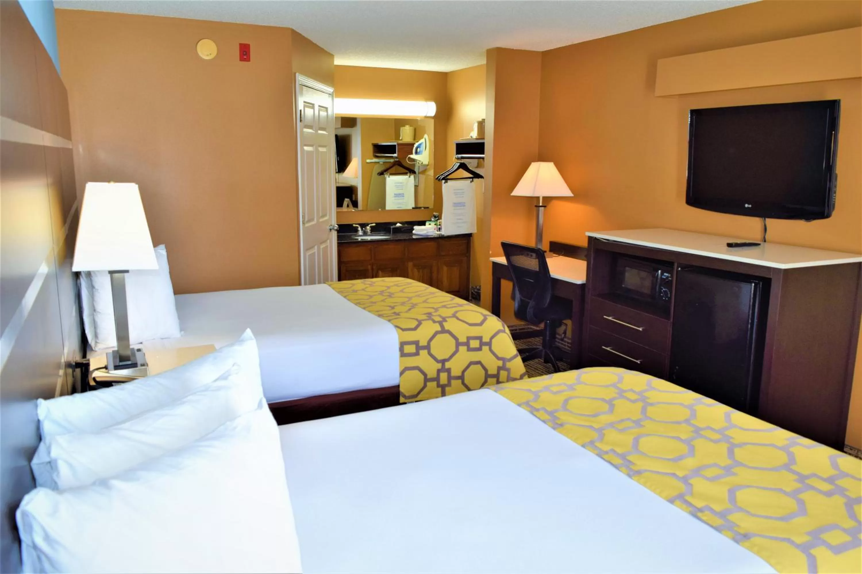 Bed in Baymont by Wyndham Forest City