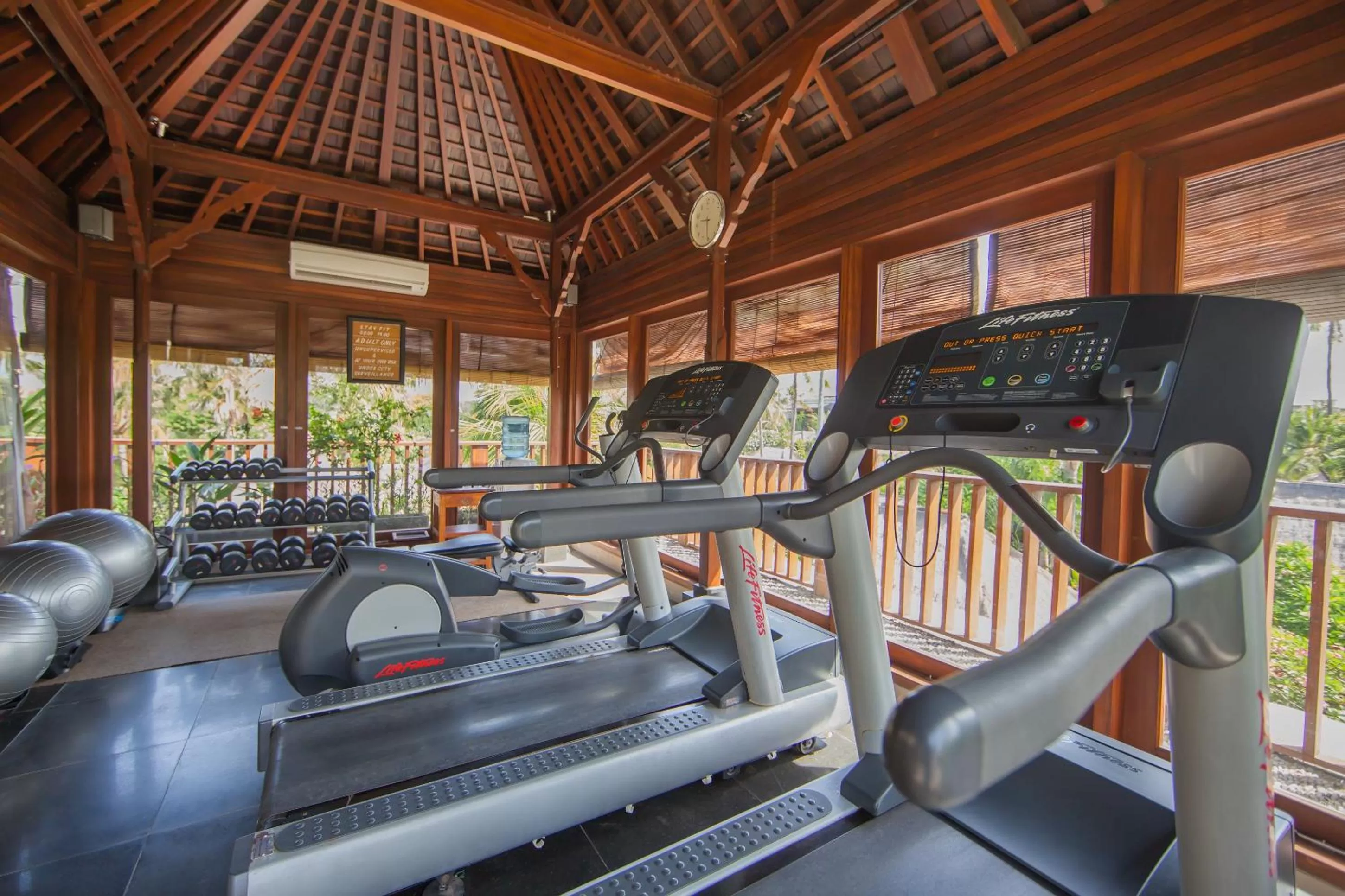 Fitness centre/facilities in Legian Beach Hotel