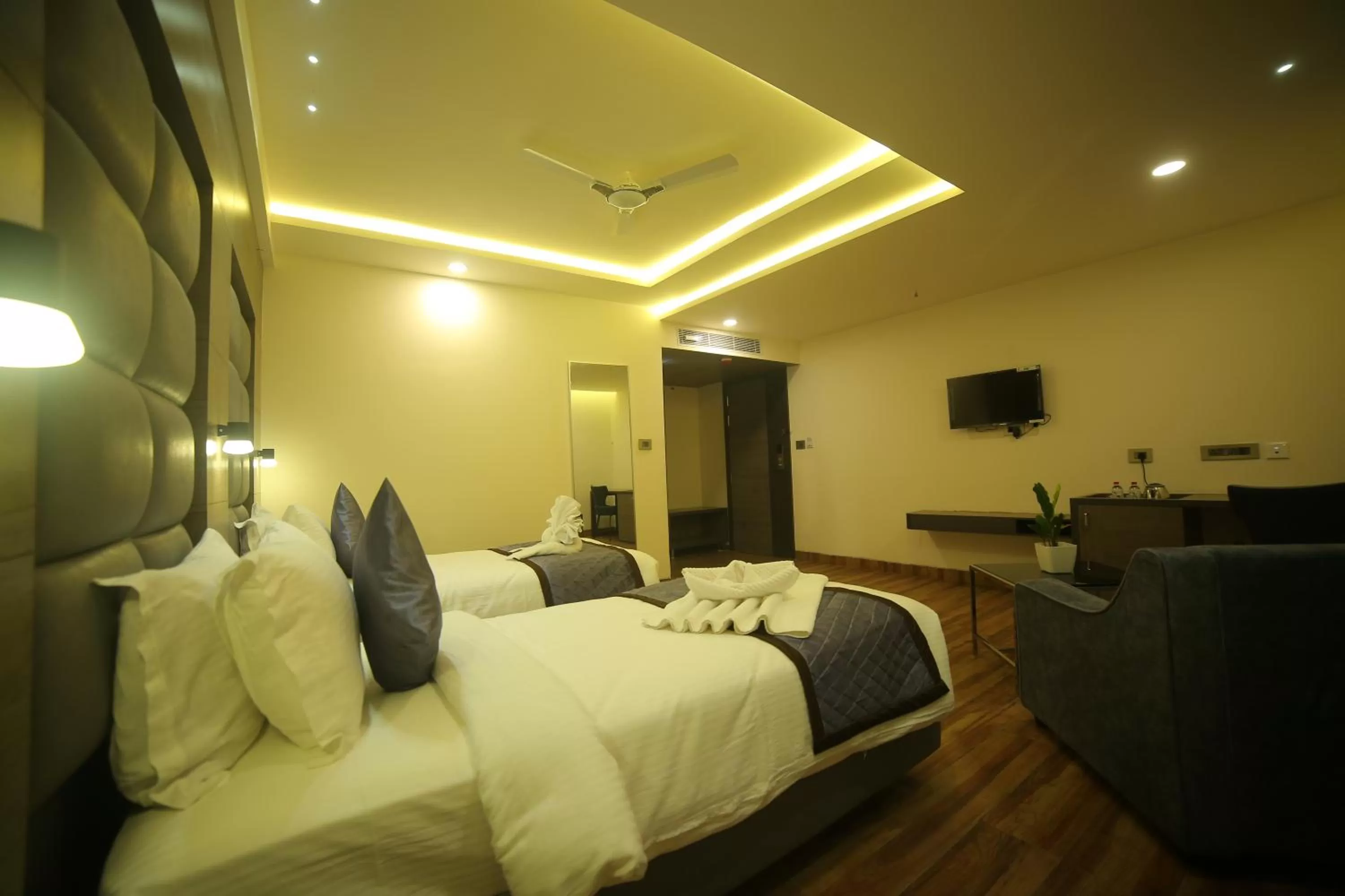 Photo of the whole room, Bed in Sree Fortune Grand, Tadepalli