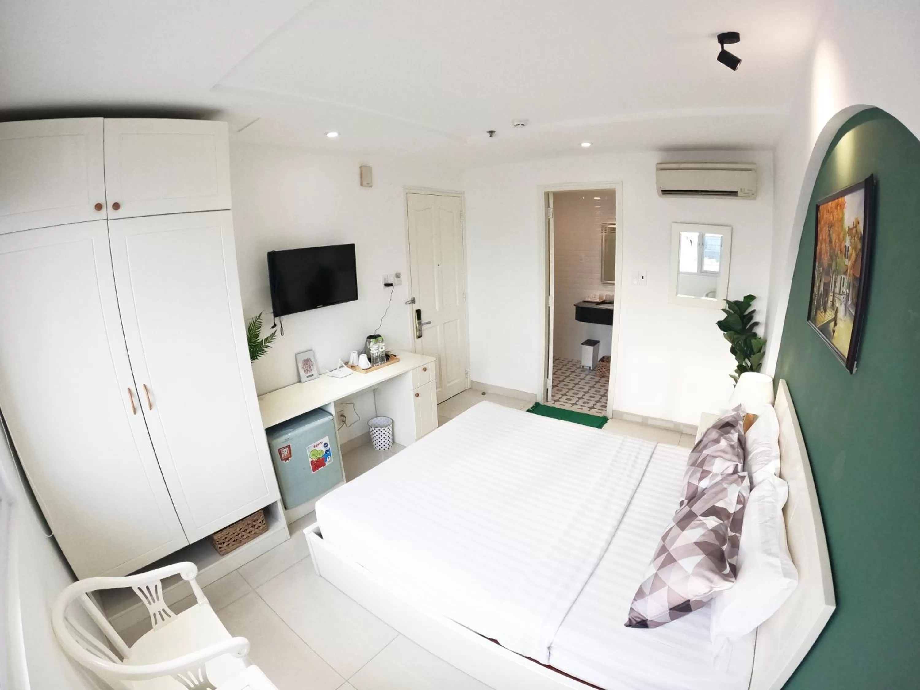 Photo of the whole room, Bed in Dinh Phat Hotel