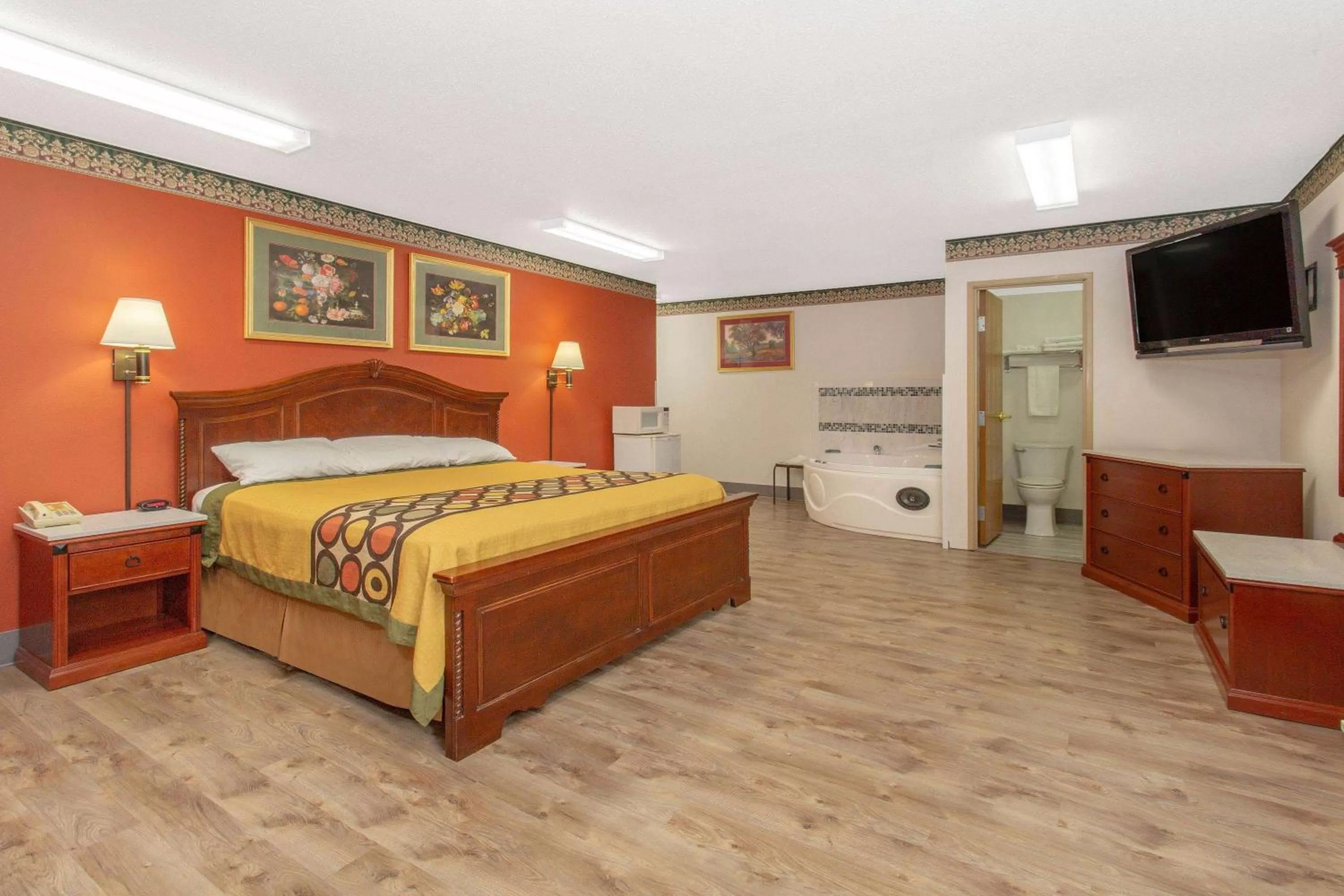 Photo of the whole room, Bed in Super 8 by Wyndham Bedford