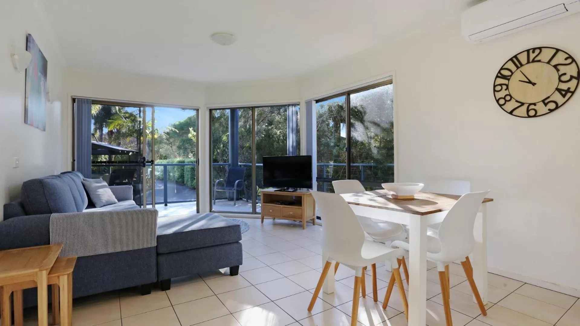Living room in Sorrento Apartments Merimbula