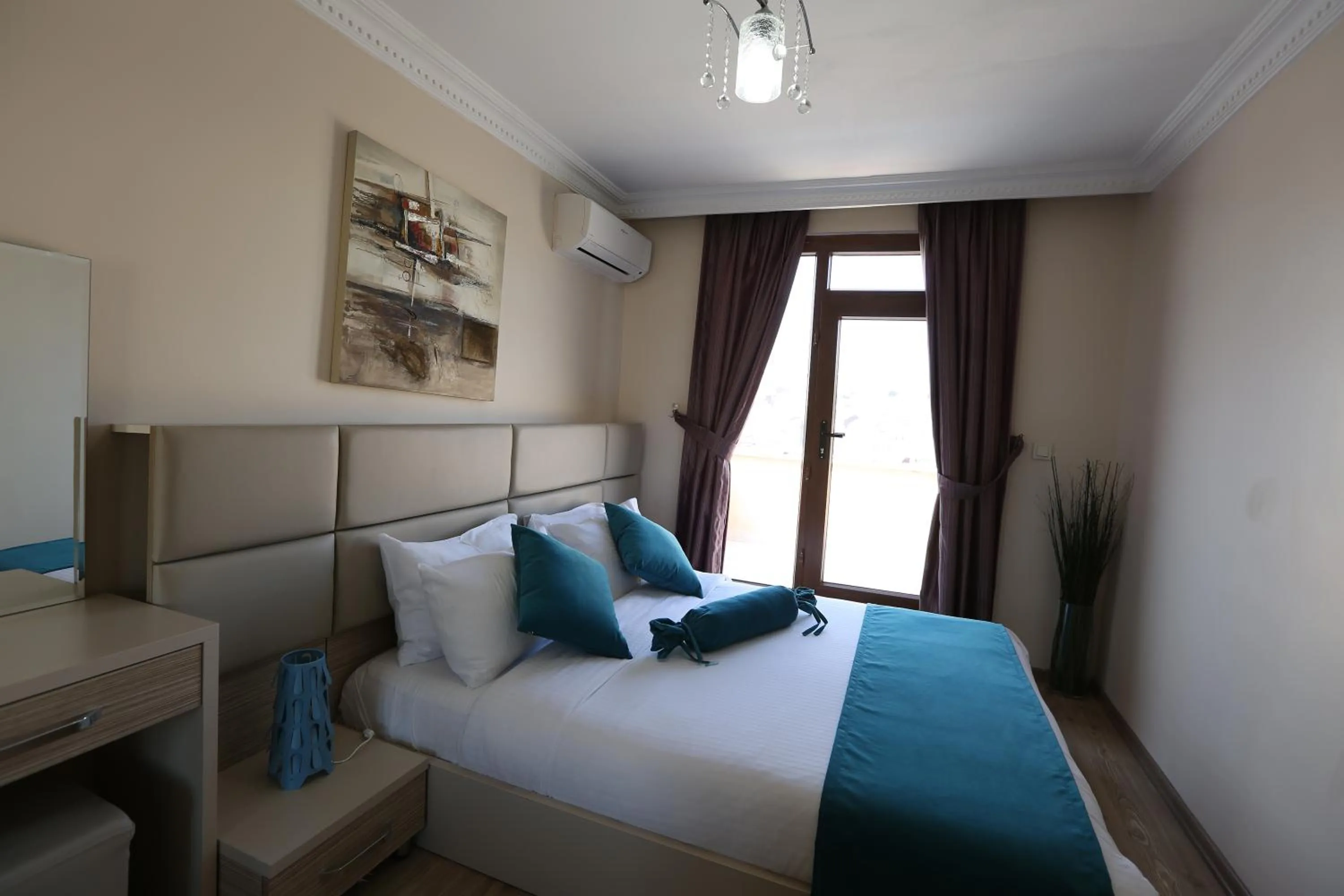 Balcony/Terrace, Bed in Overland Residence