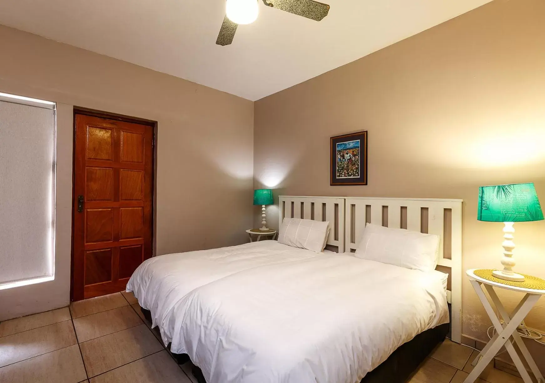 Two-Bedroom Suite in My Den Beachfront B&B and Self-Catering Two-Bedroom Suite in My Den Beachfront B&B and Self-Catering