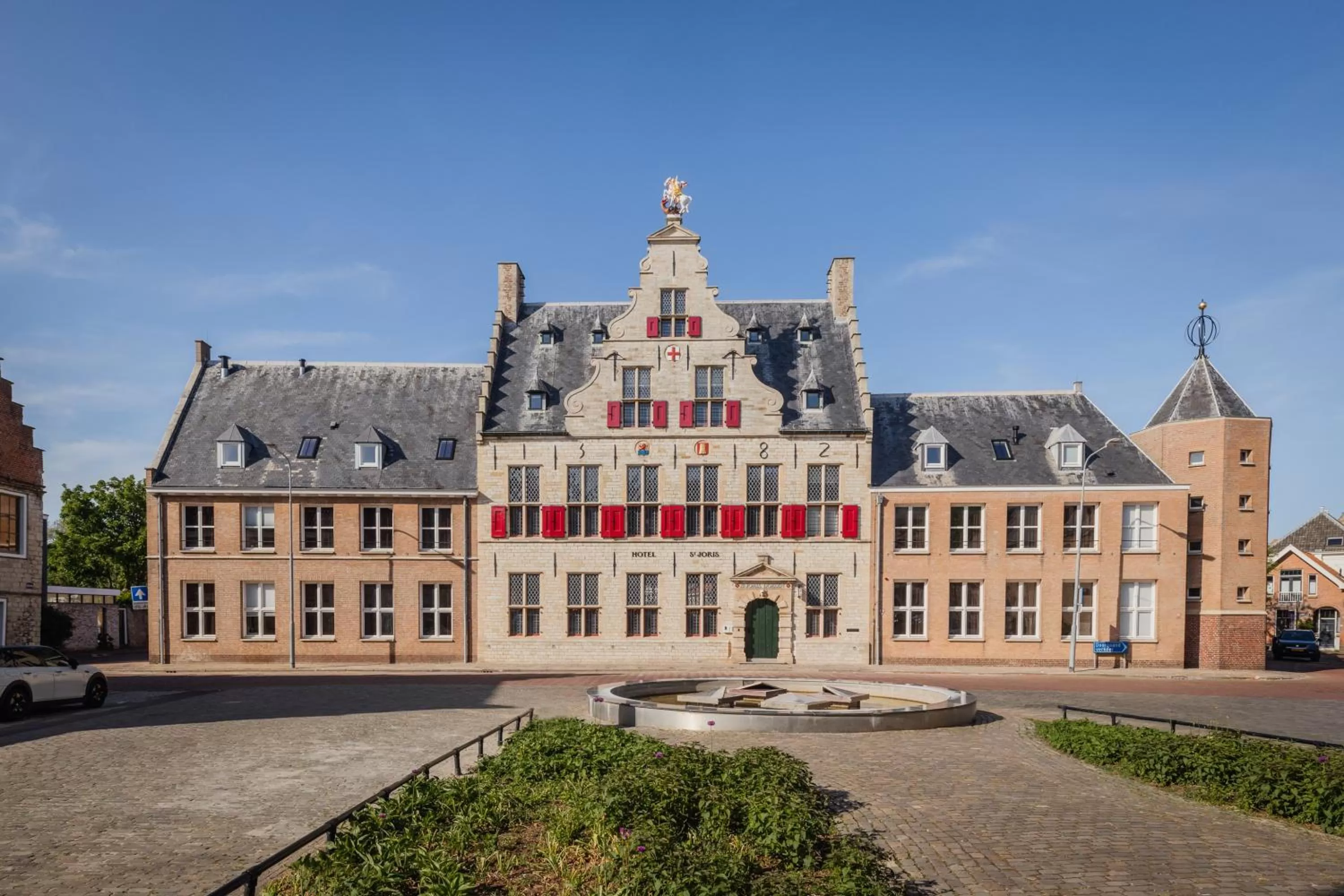 Property building in Hotel St Joris I Kloeg Collection