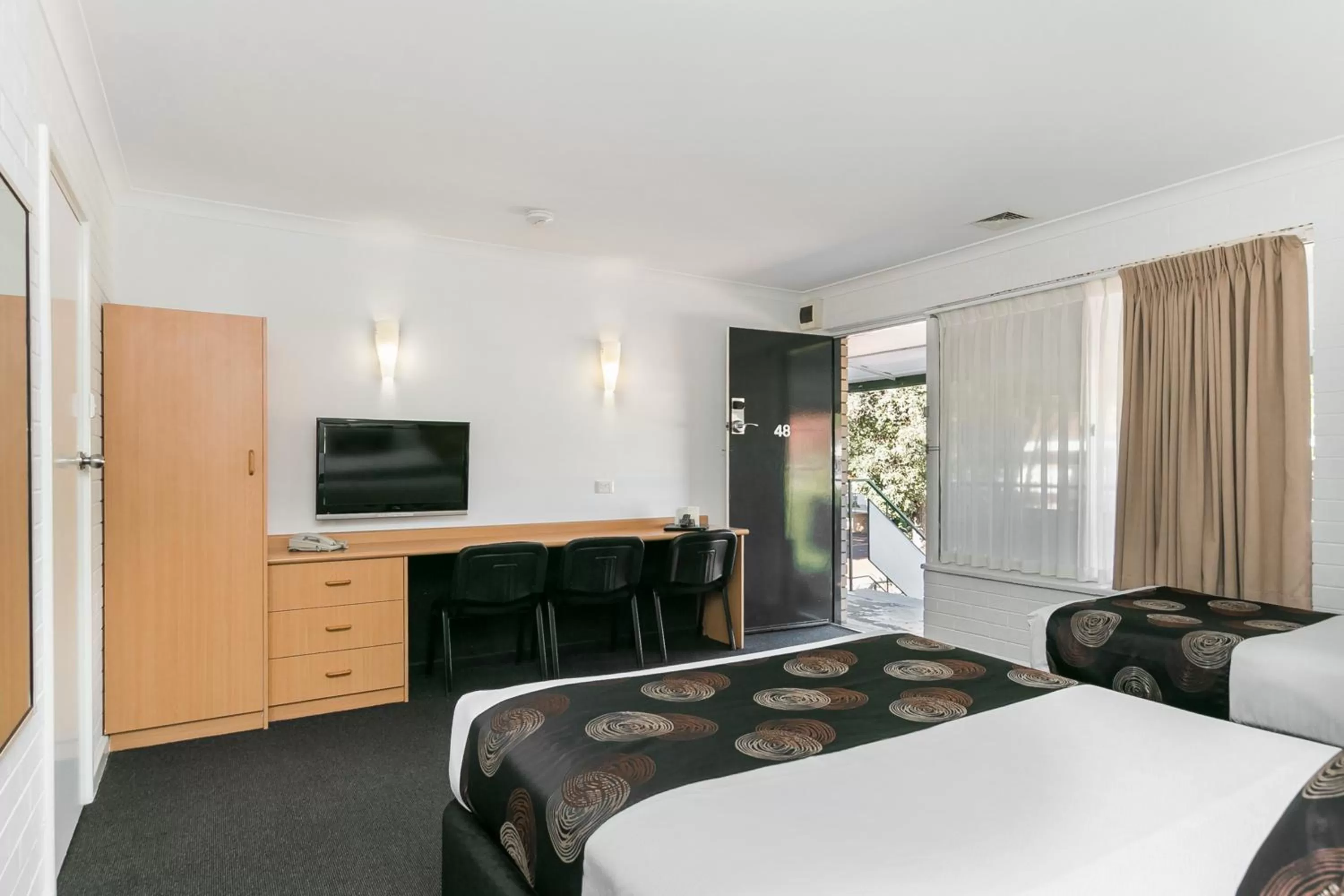 TV and multimedia, Bed in Flag Motor Lodge