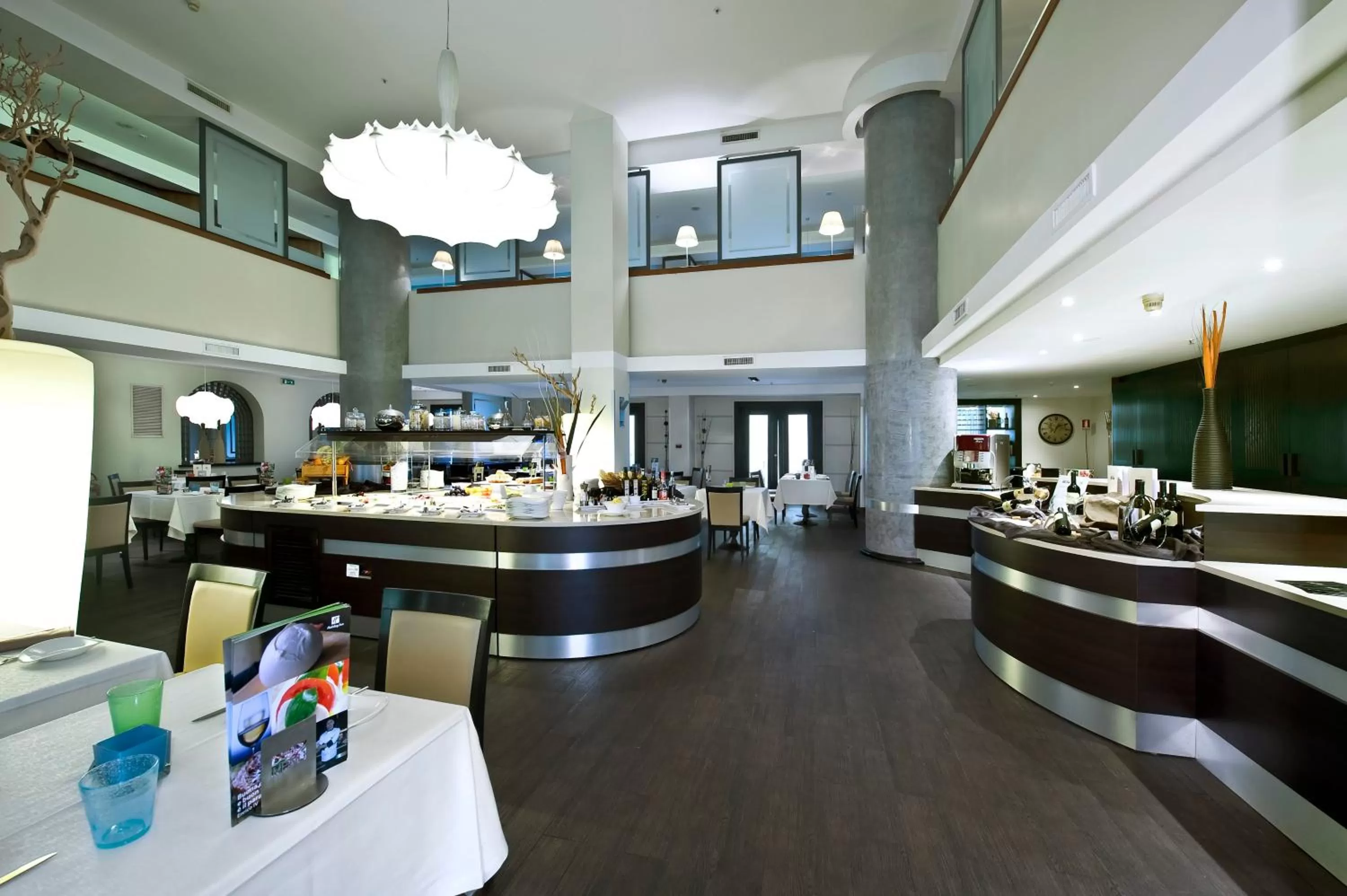 Restaurant/places to eat in Holiday Inn Naples by IHG