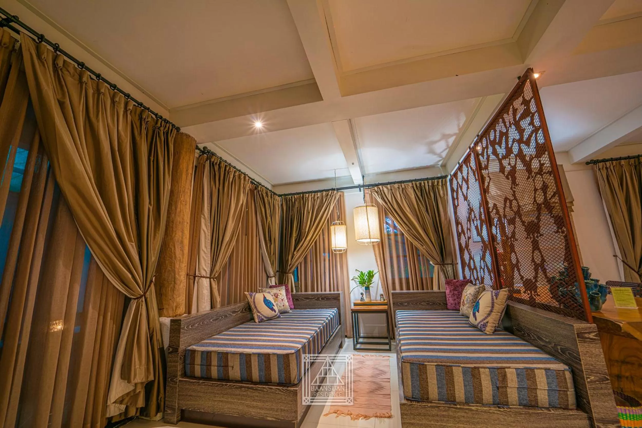 Photo of the whole room, Bed in Baan Suan Residence เฮือนพักบ้านสวน