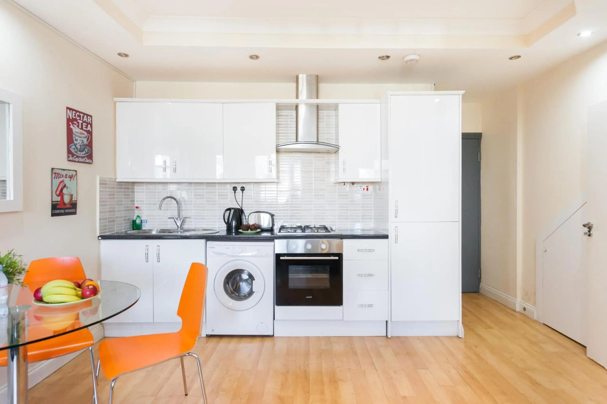 Kitchen or kitchenette in Kings Cross Prime Stay Apartments