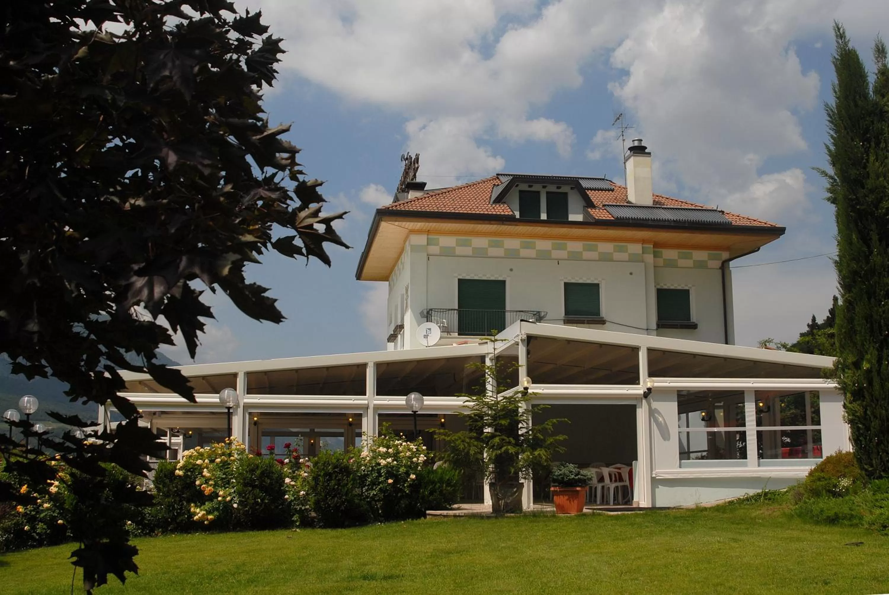 Facade/entrance in Hotel Karinhall