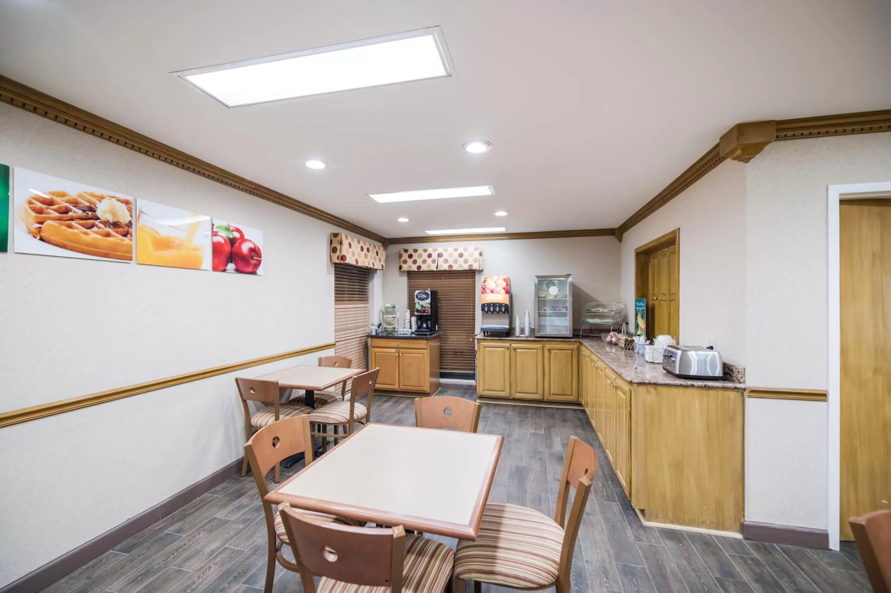 Breakfast in Quality Inn Jacksonville near Little Rock Air Force Base