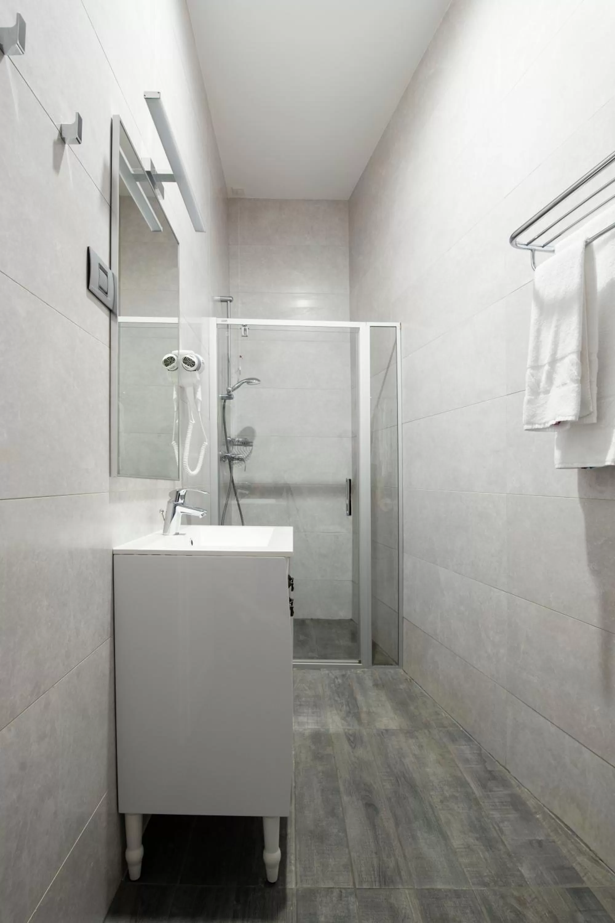 Shower in New Era Hotel Old Town Party Zone Bucharest- parking with fee nearby - NOT at the hotel !