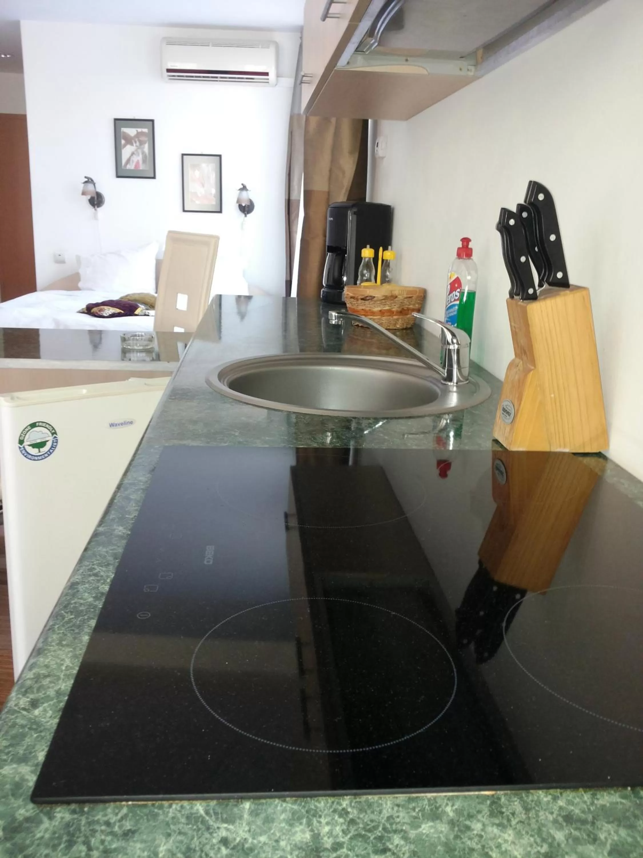 Kitchen or kitchenette, Kitchen/Kitchenette in Lucas 10 Apartments