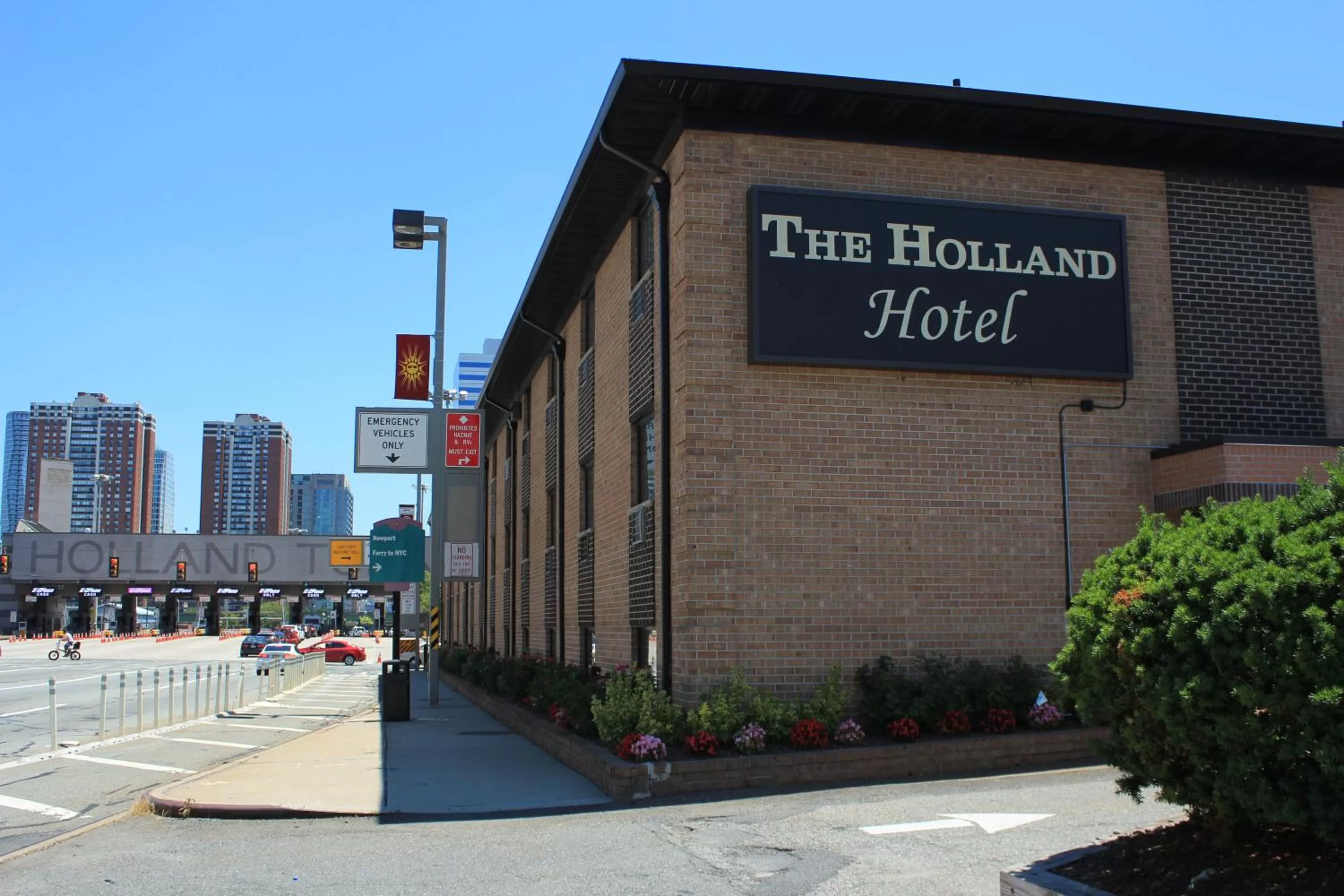 Property building in Holland Hotel Free Parking Jersey City