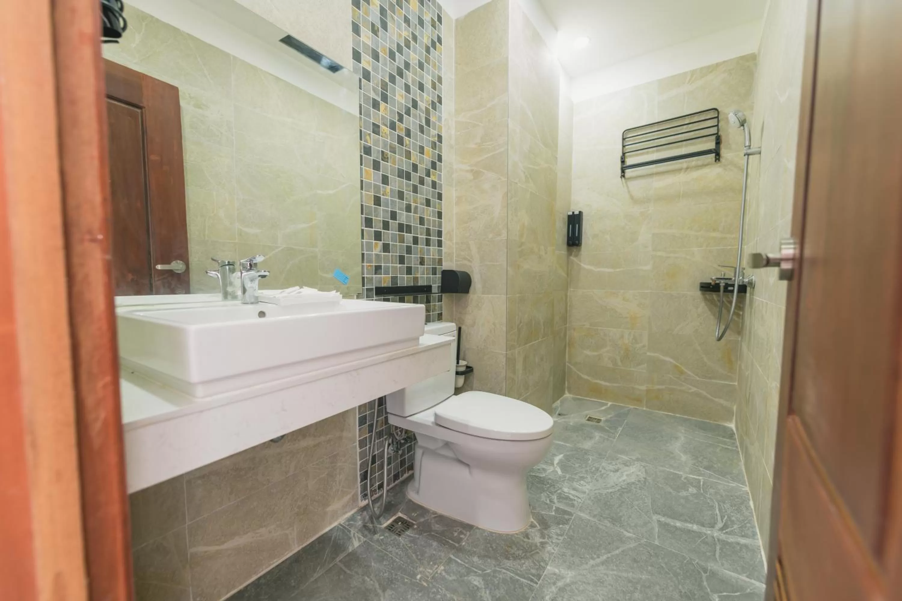 Shower in Residence 110 (Hotel and Apartments)