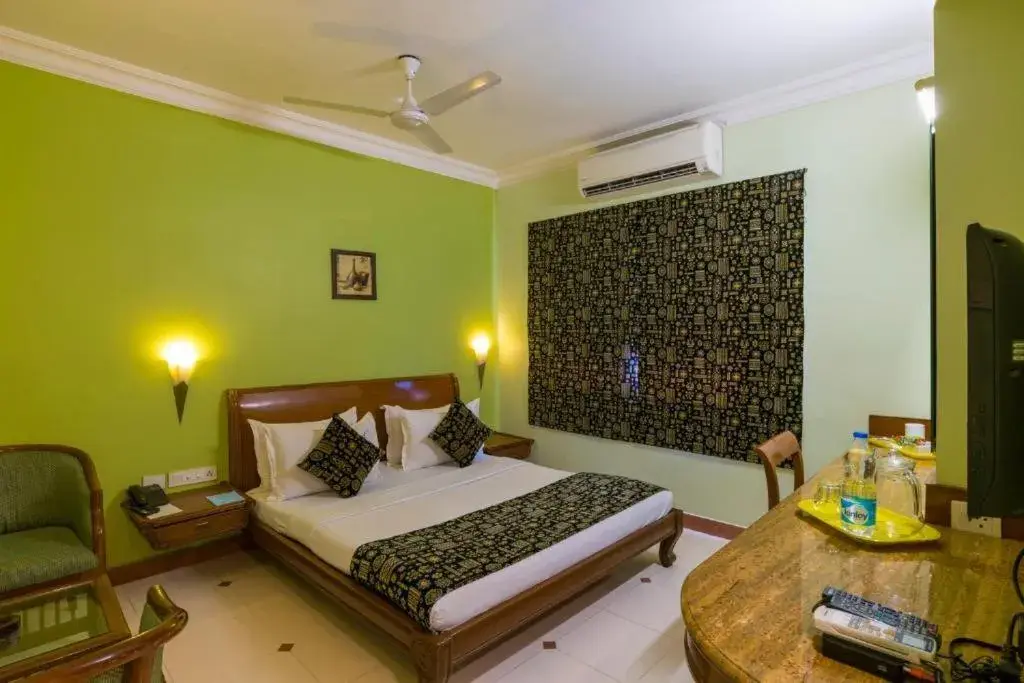 Deluxe Double or Twin Room - single occupancy in Crescent Park Deluxe Double or Twin Room - single occupancy in Crescent Park