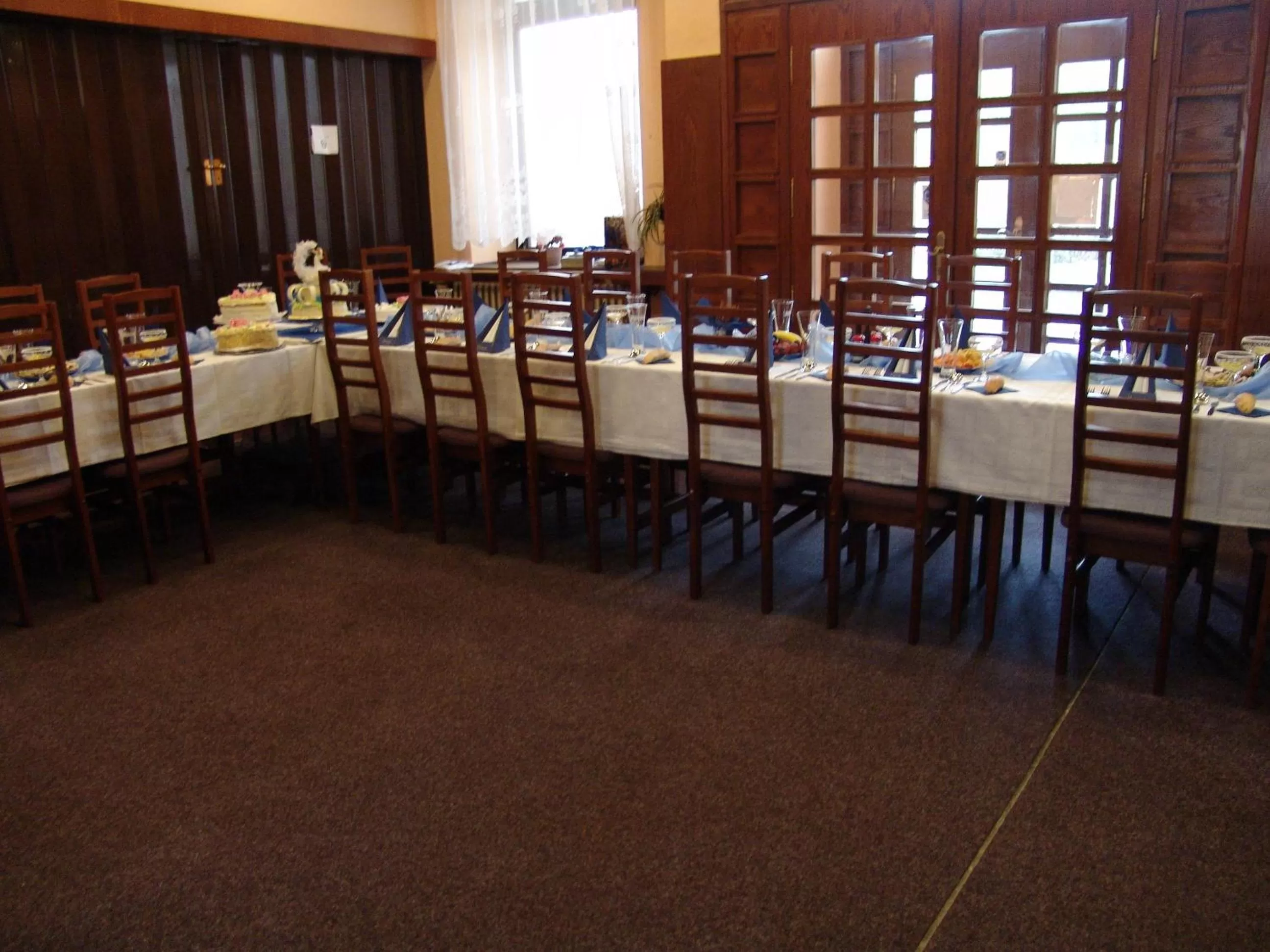 Restaurant/places to eat in Hotel Isora