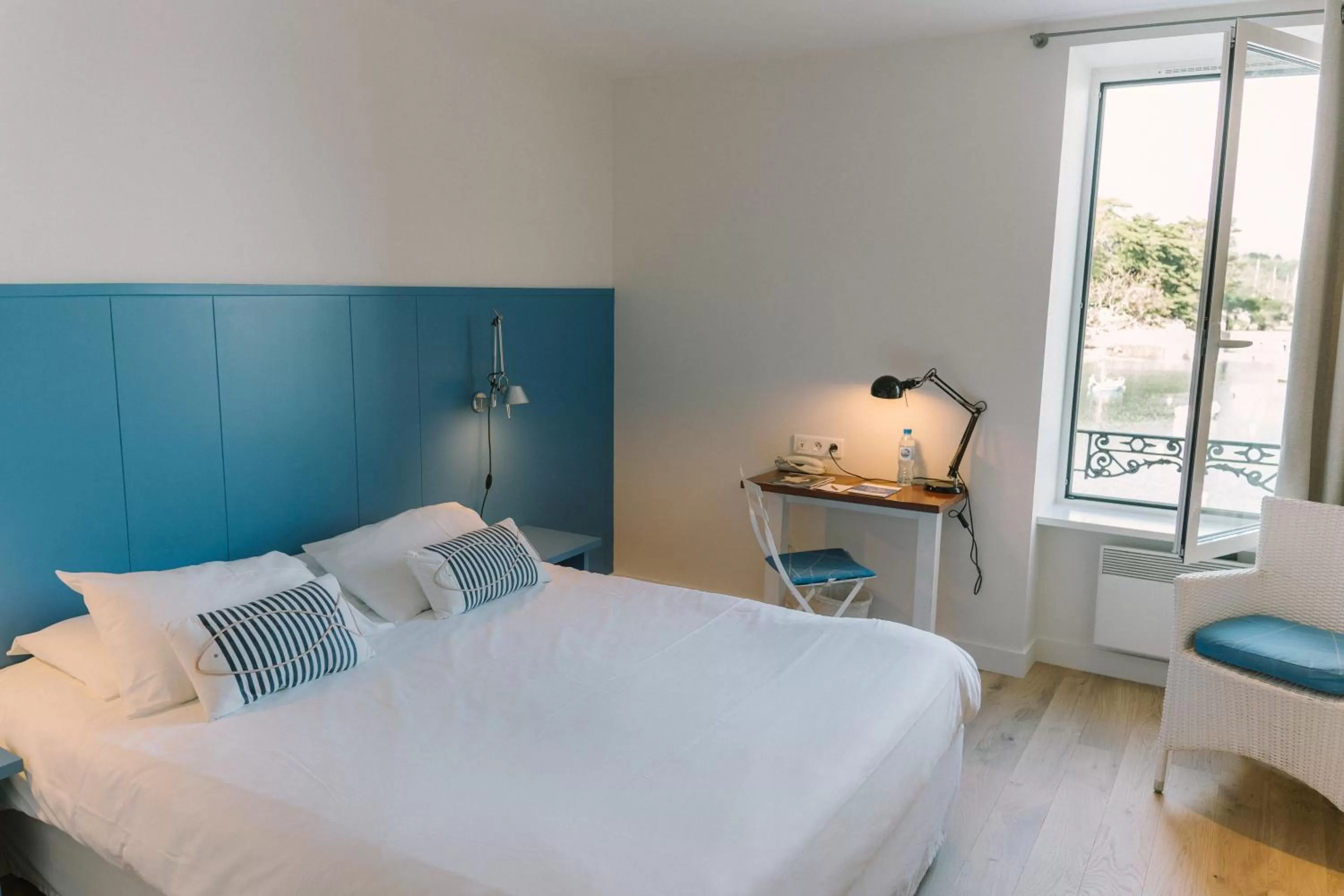 Photo of the whole room, Bed in Hotel Du Bac