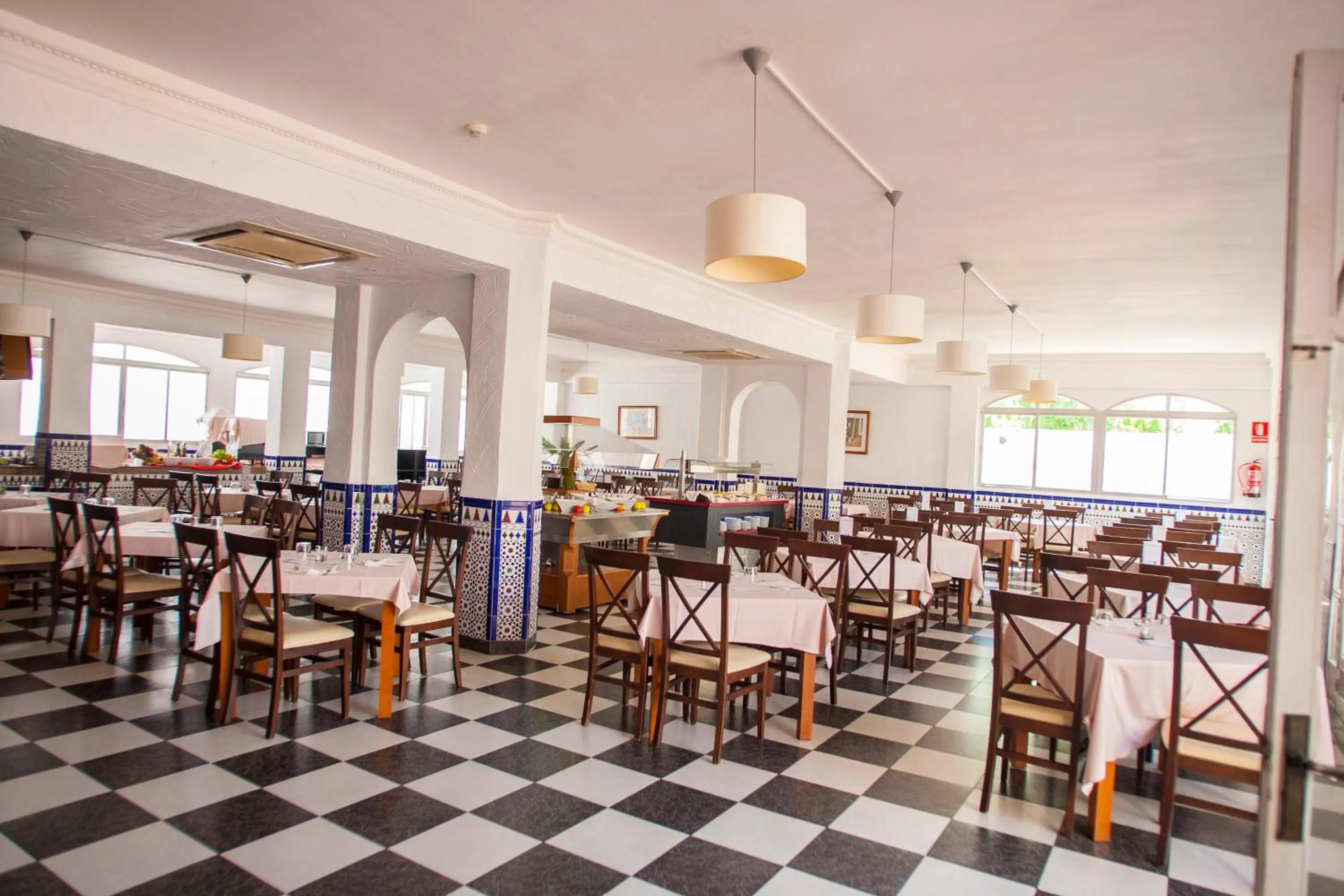 Restaurant/places to eat in Hotel Comarruga Platja