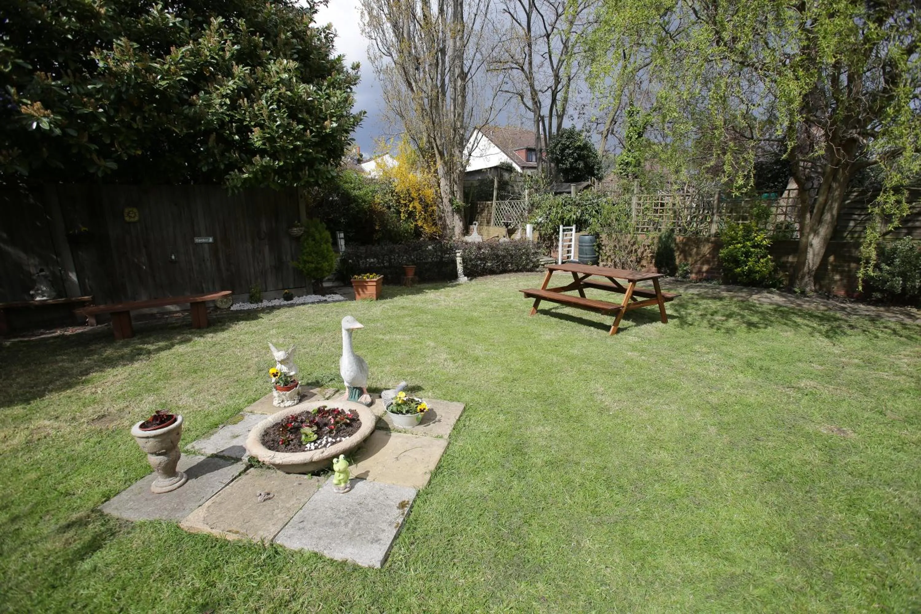 Day, Garden in Manor House London