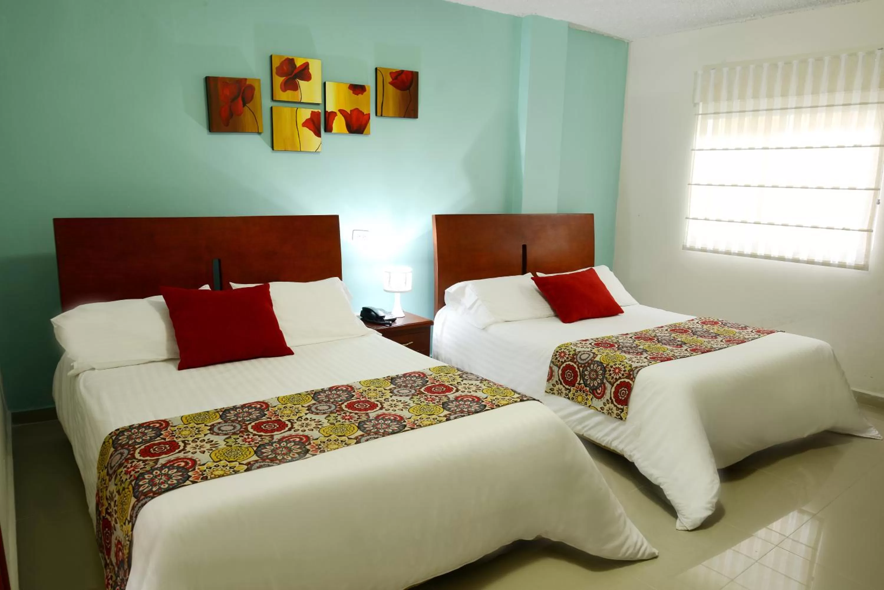 Restaurant/places to eat, Bed in Hotel Prado 34 West