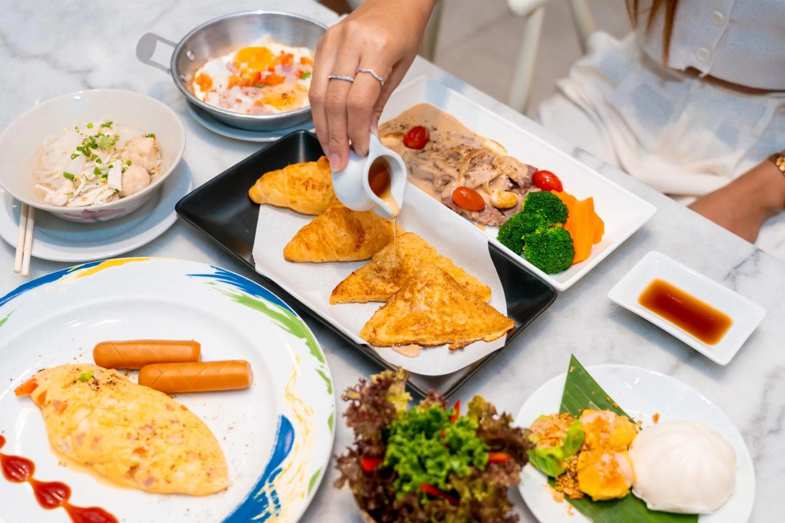 Breakfast in Amanta Hotel & Residence Ratchada