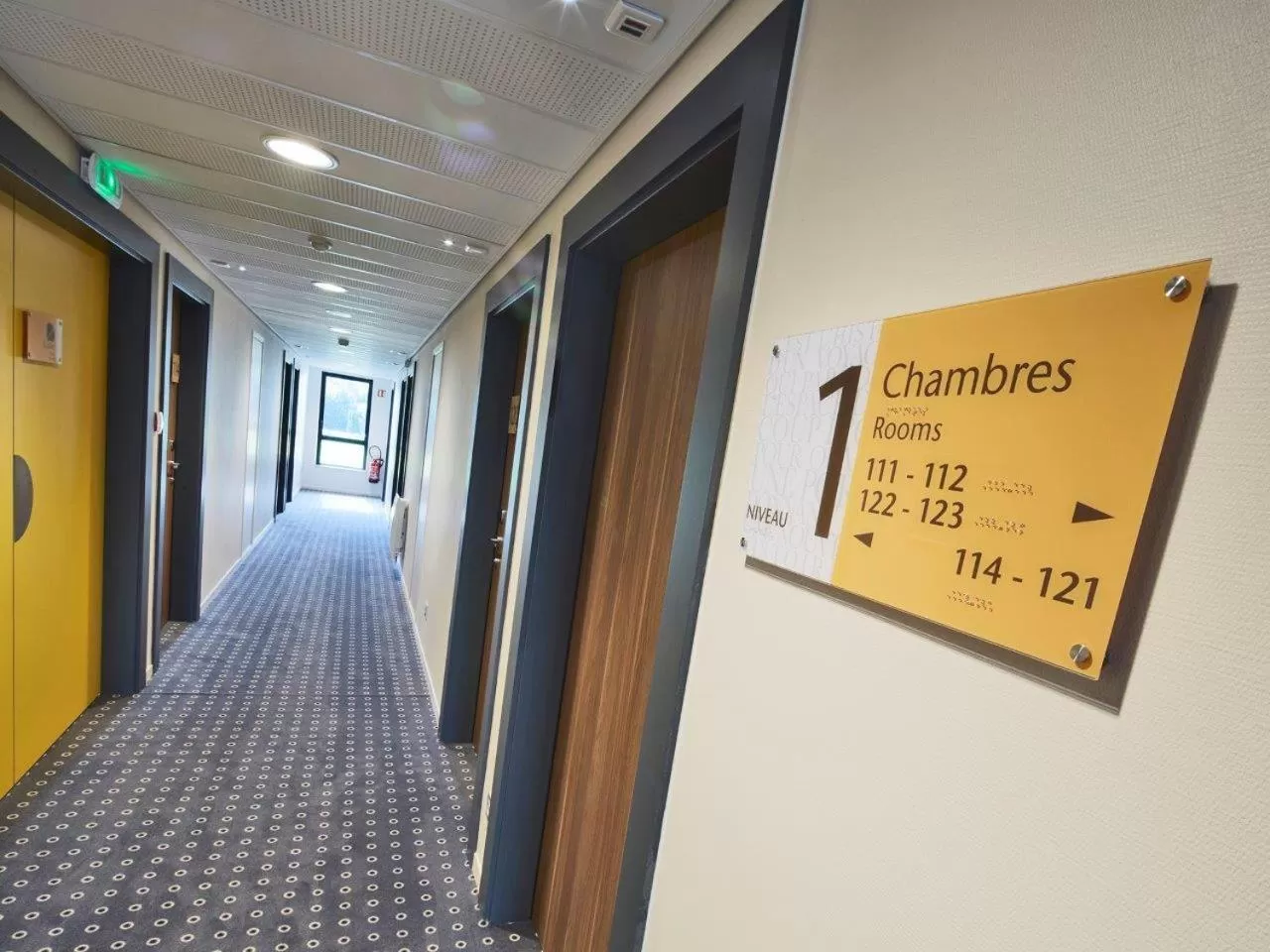 Logo/Certificate/Sign in Kyriad Prestige Pau – Palais des Sports