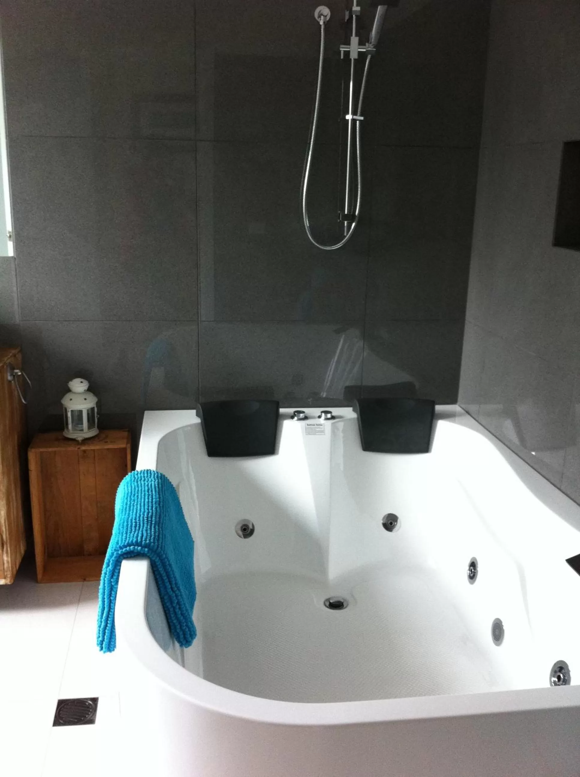 Shower, Bathroom in Sea Salt Bnb